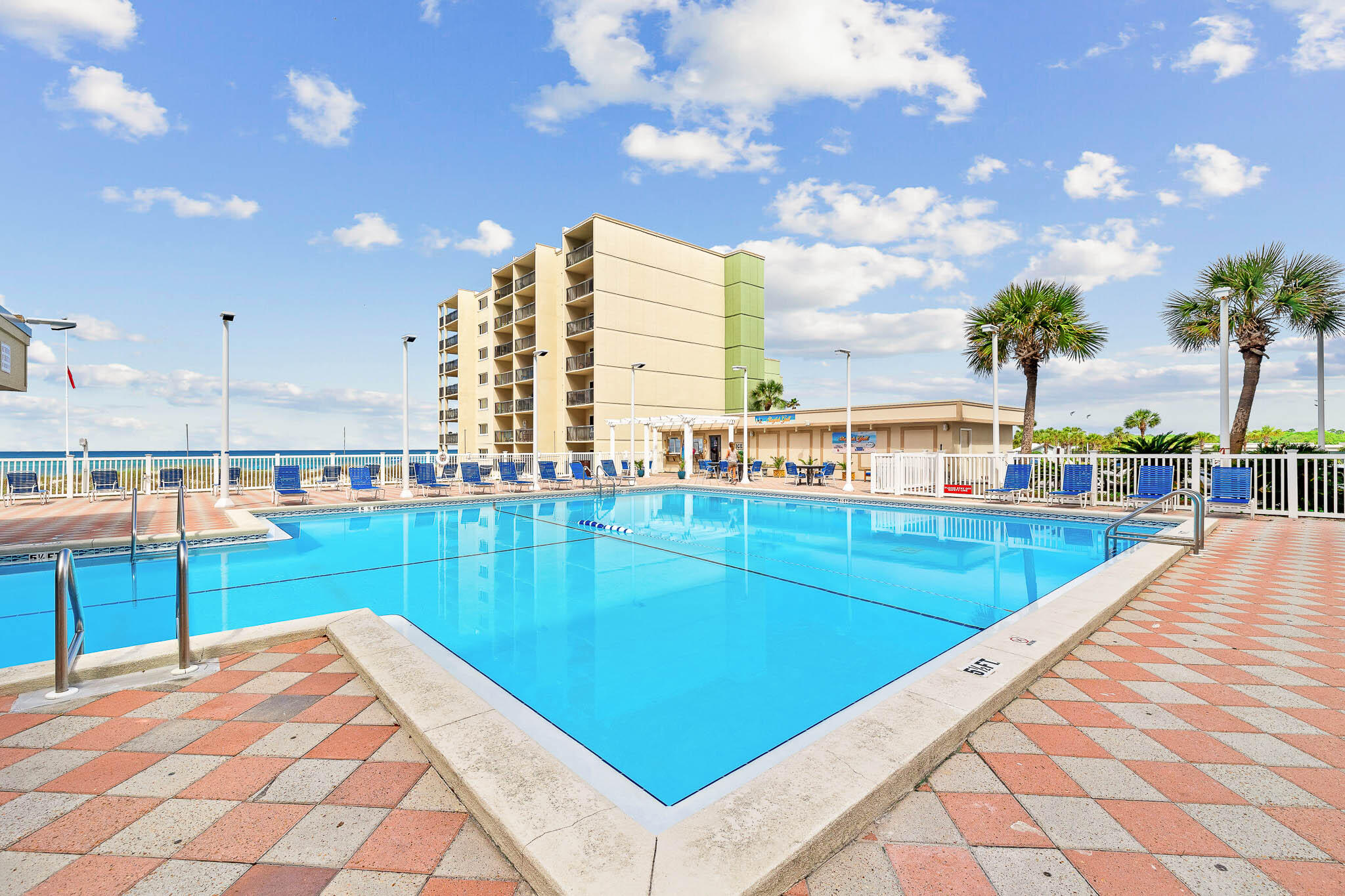 PINNACLE PORT - Residential
