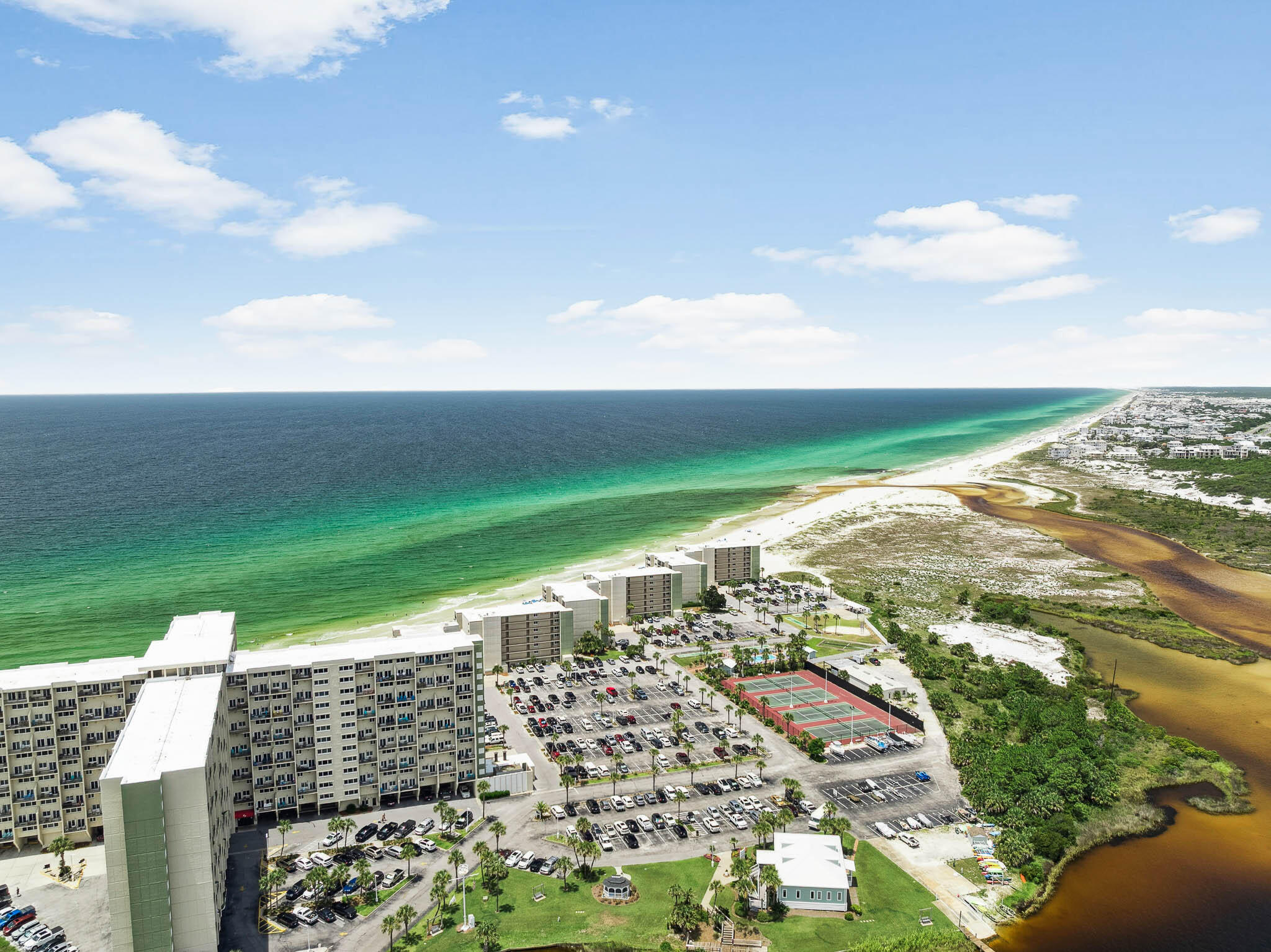 PINNACLE PORT - Residential