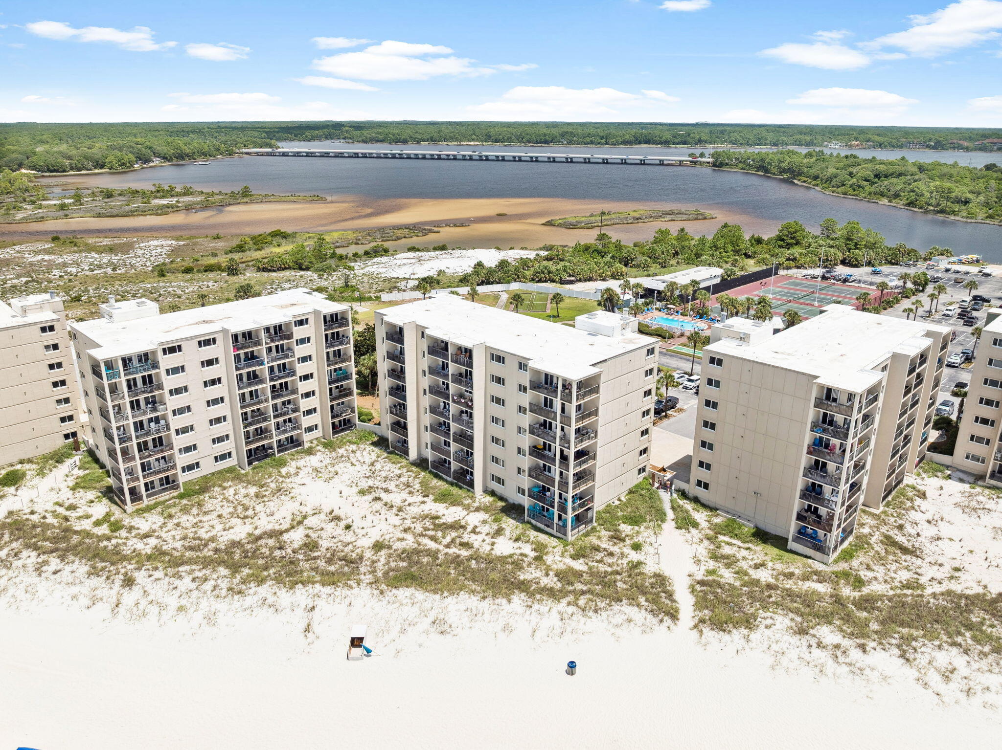 PINNACLE PORT - Residential