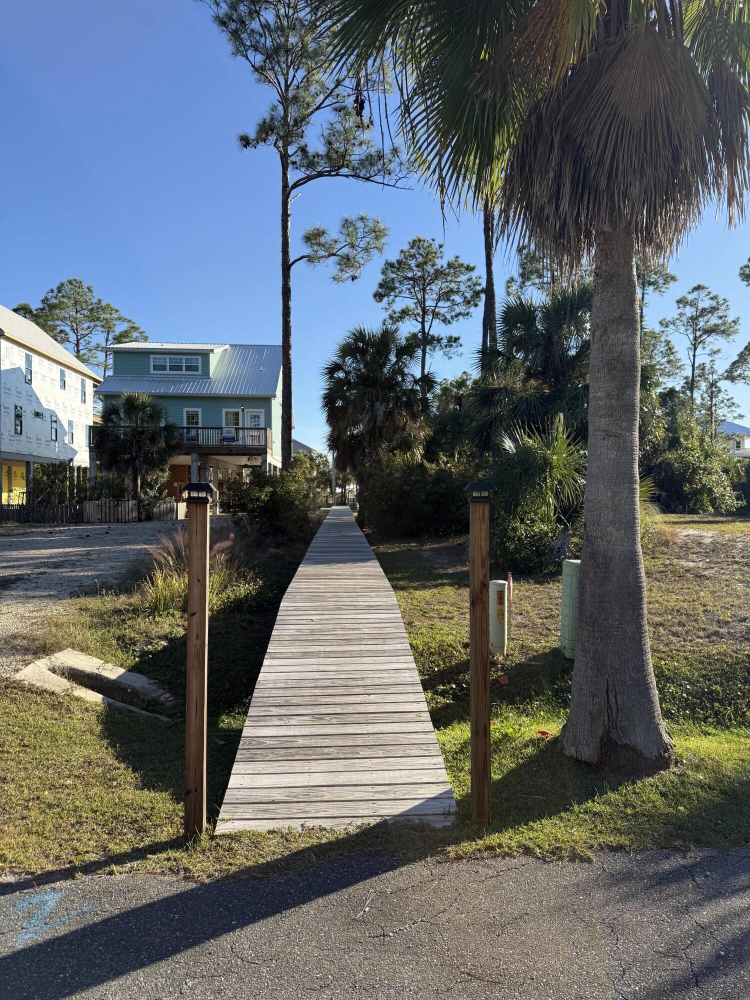 Cottages at Indian Summer - Land