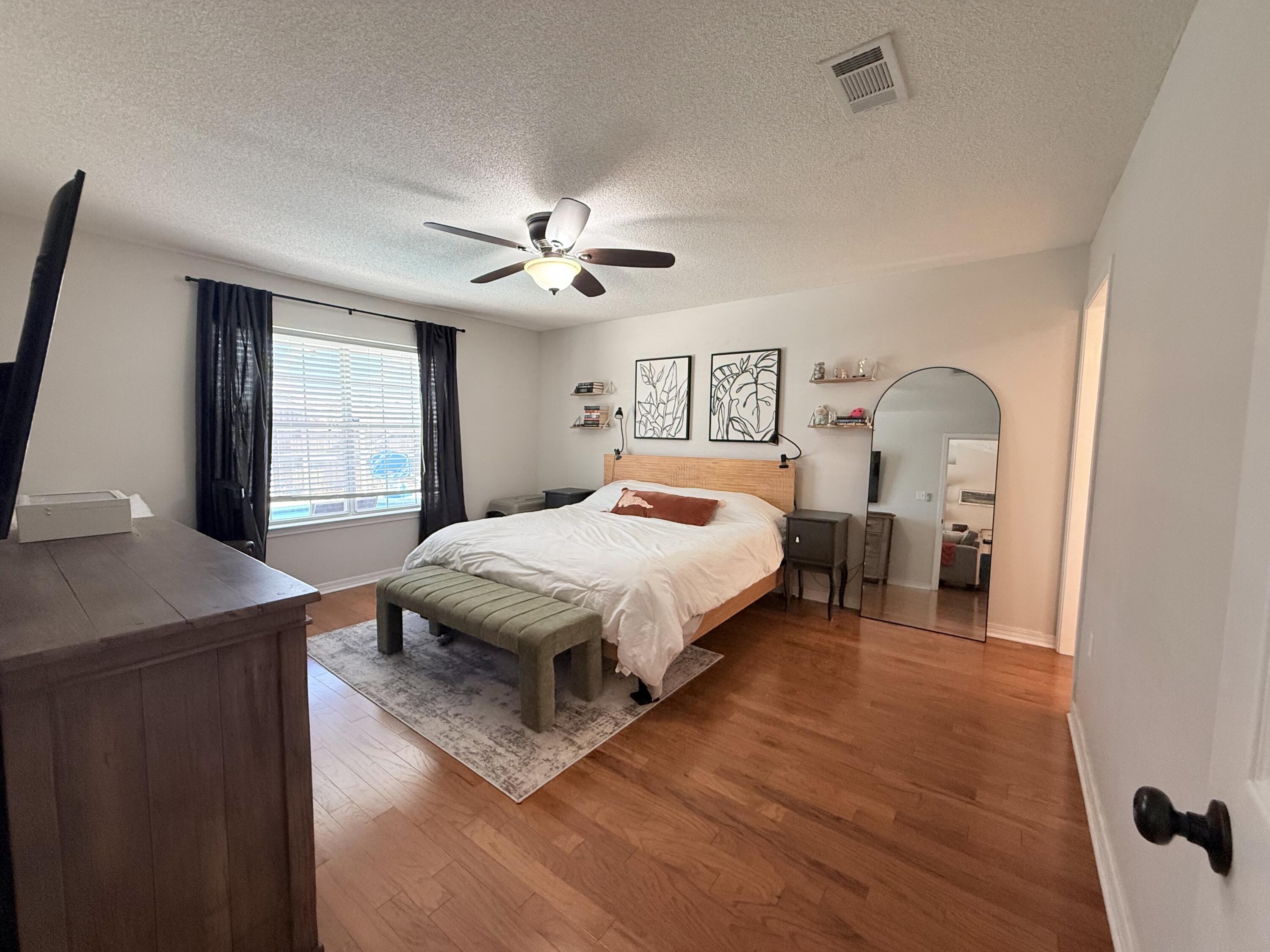 CREETWOODS - Residential Lease