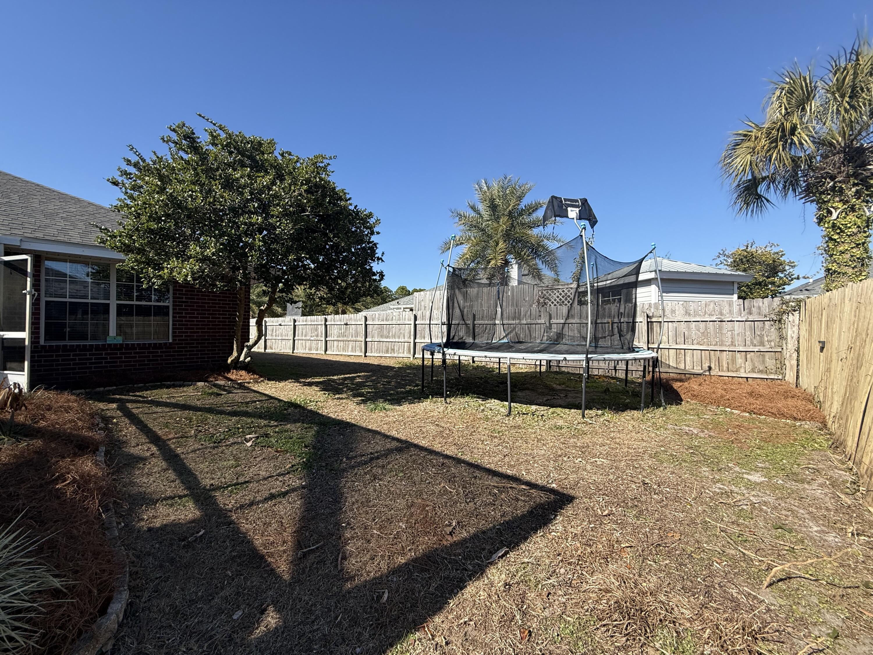 CREETWOODS - Residential Lease