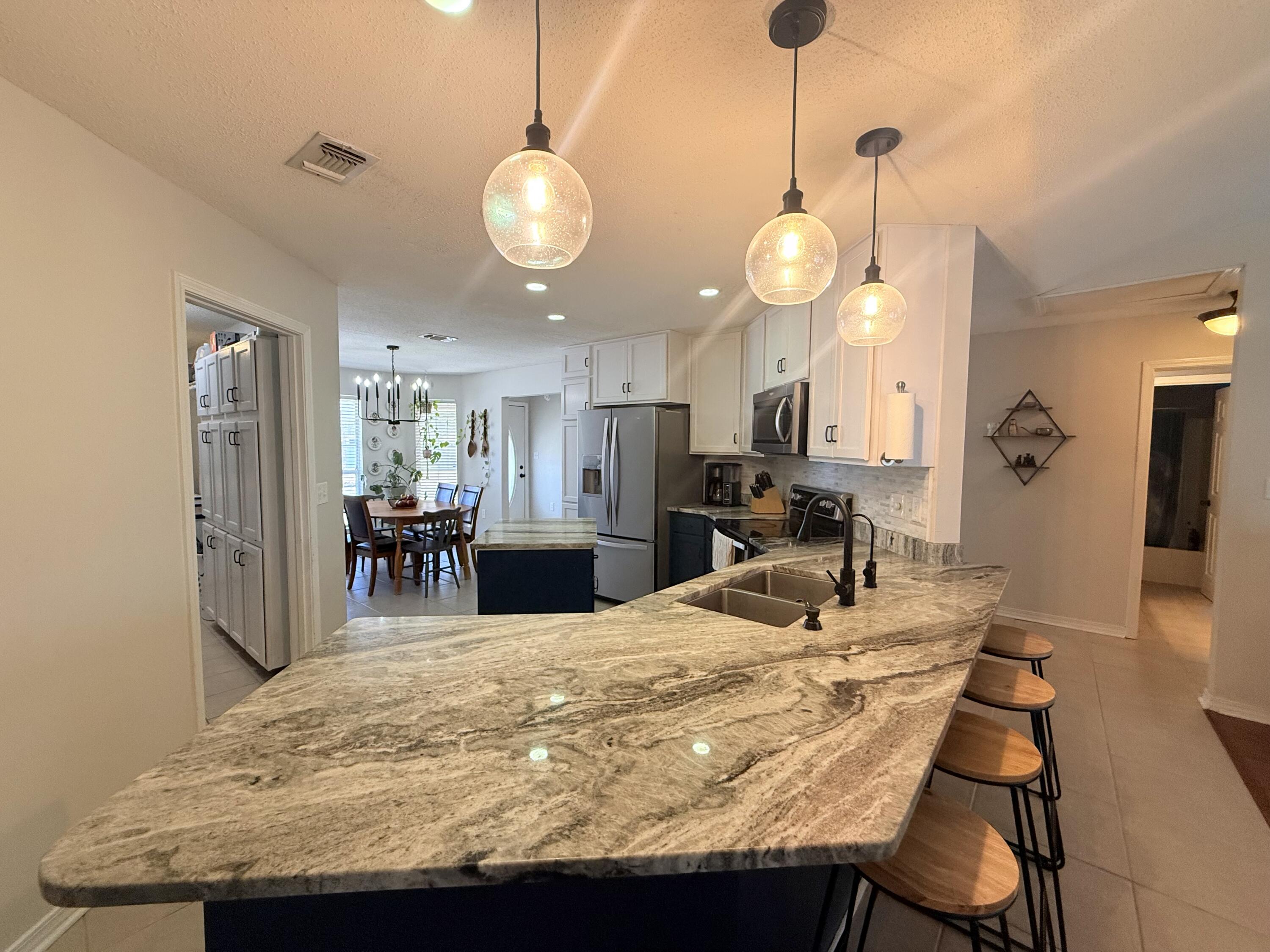 CREETWOODS - Residential Lease