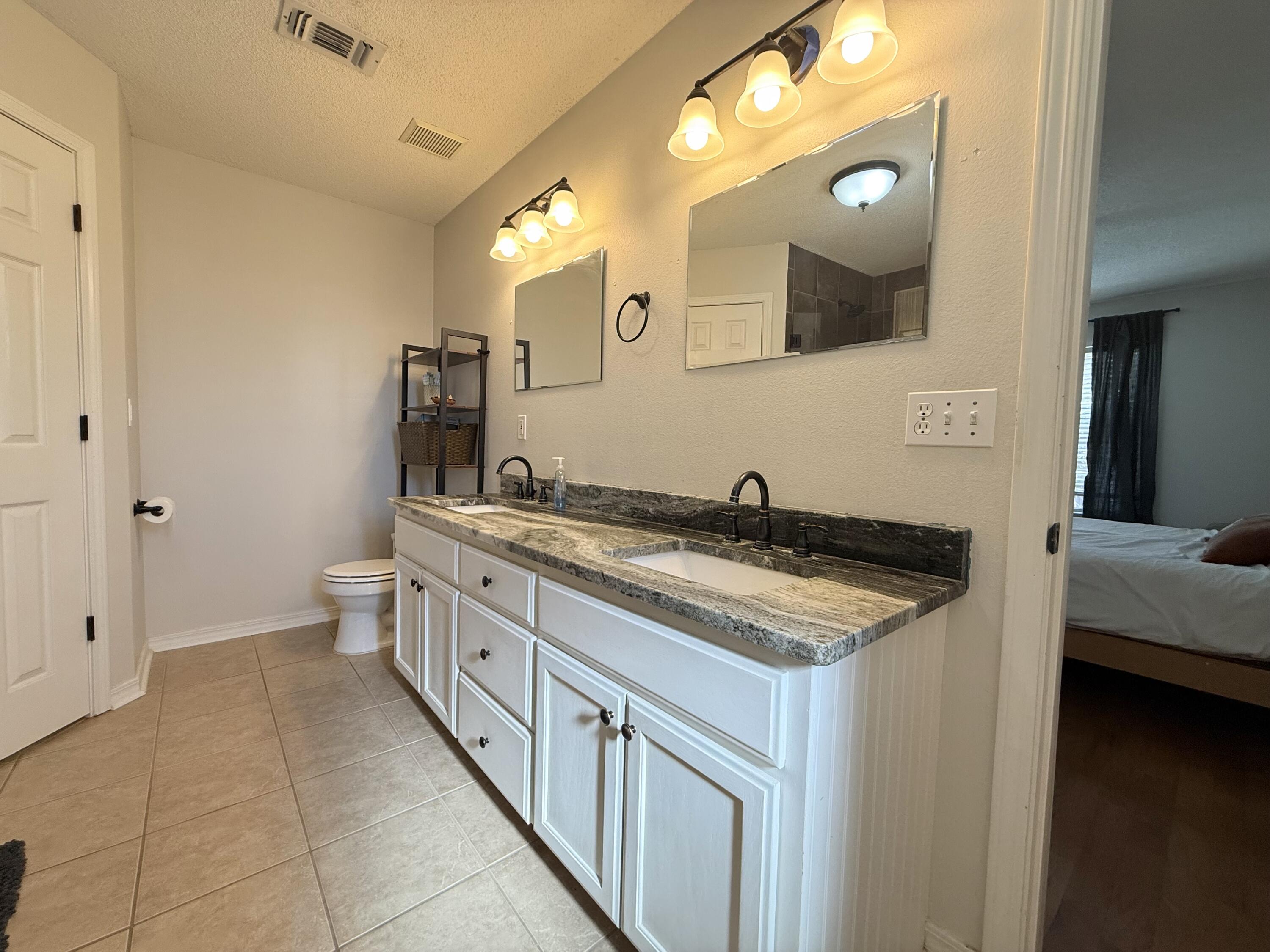 CREETWOODS - Residential Lease