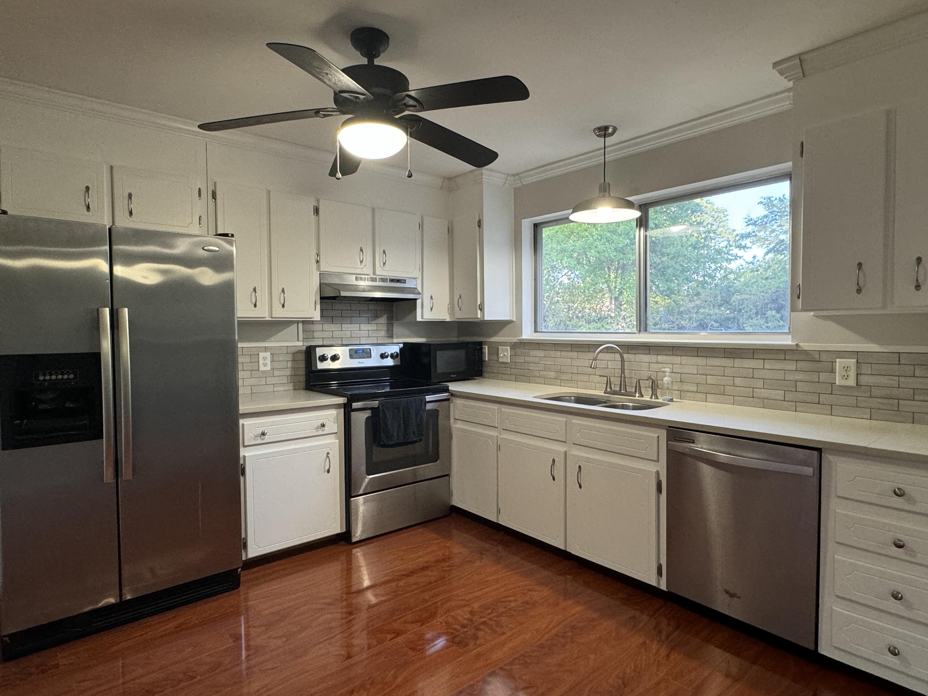 PALM ESTATES UNIT 2 - Residential Lease