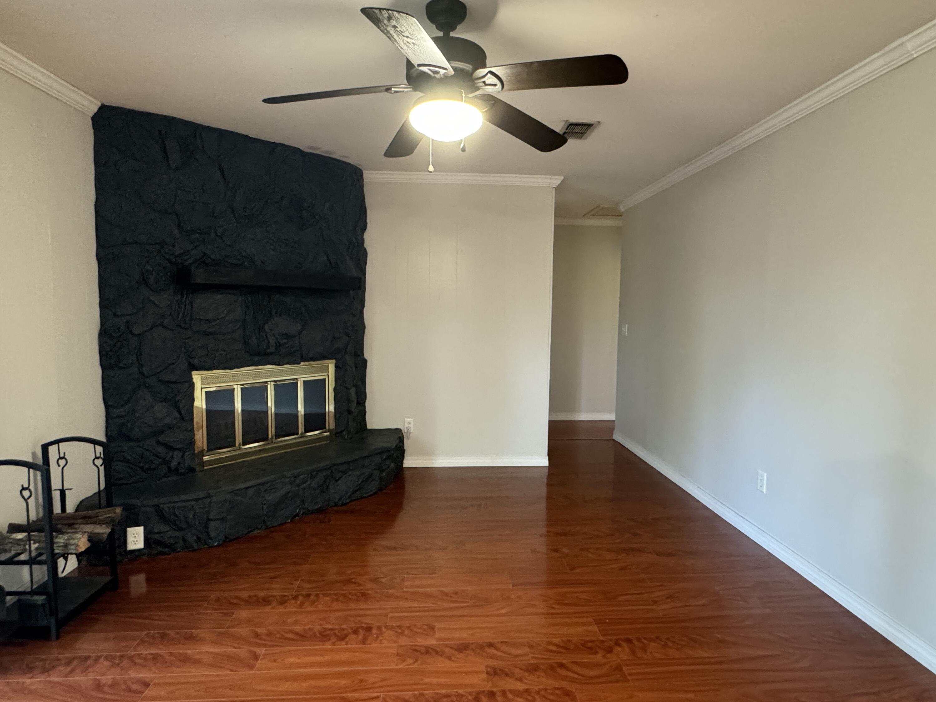 PALM ESTATES UNIT 2 - Residential Lease