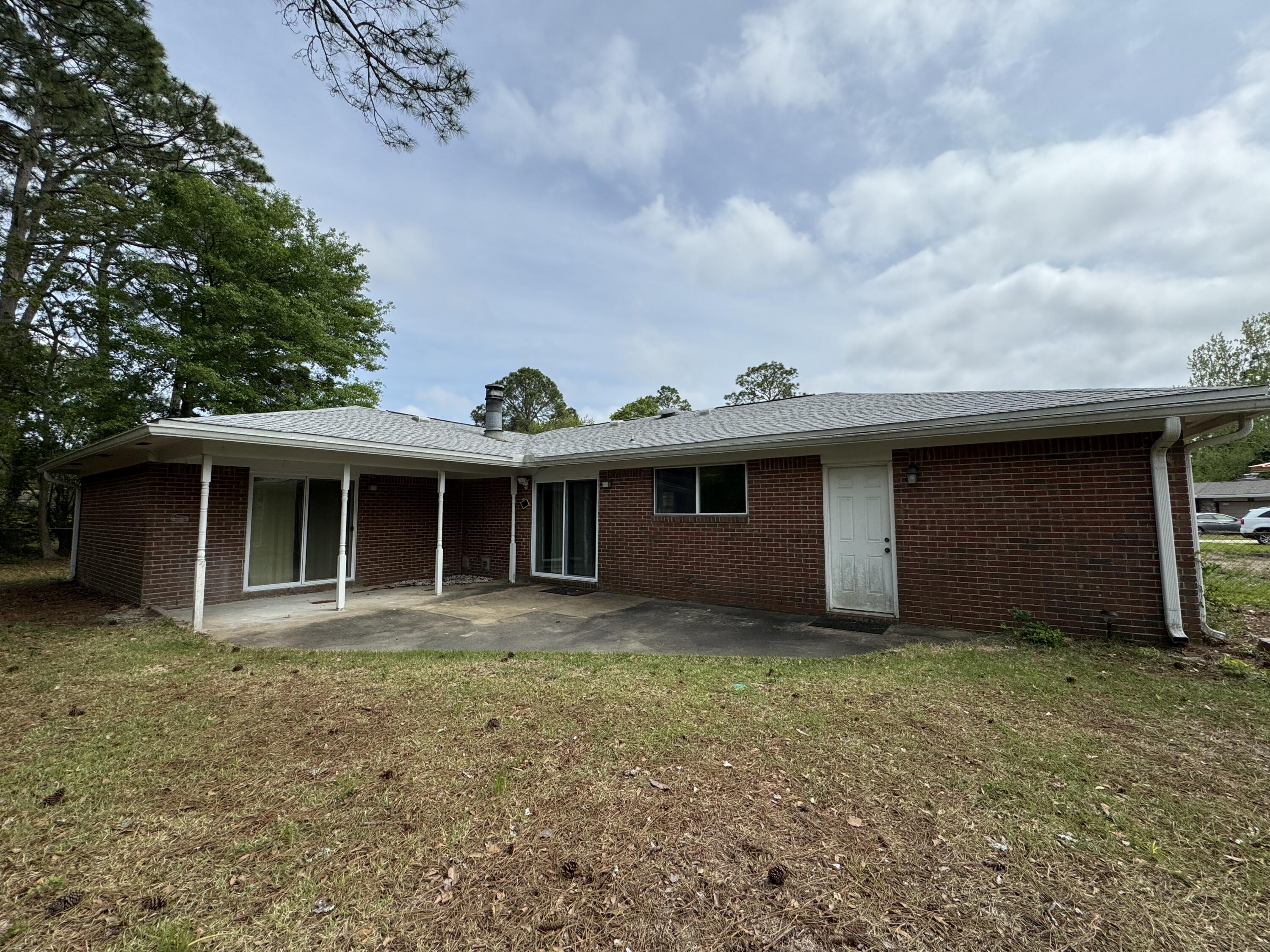 PALM ESTATES UNIT 2 - Residential Lease