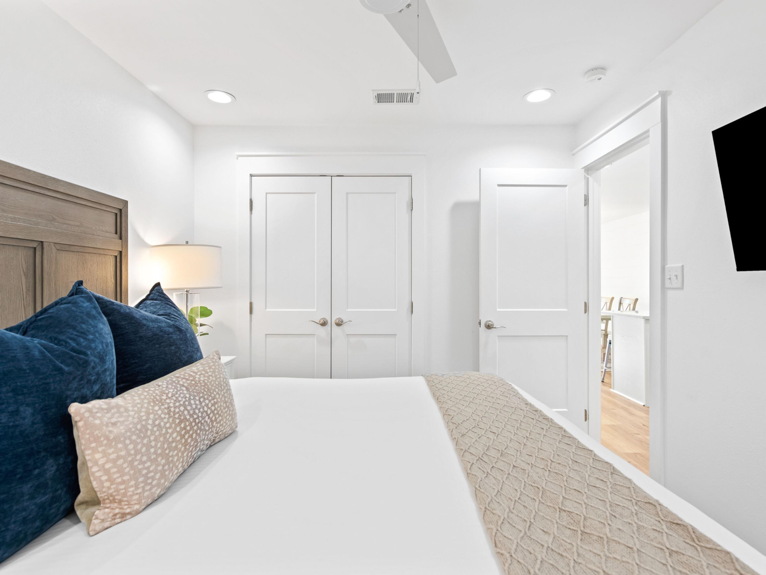 BEACHWOOD VILLAS CONDO - Residential