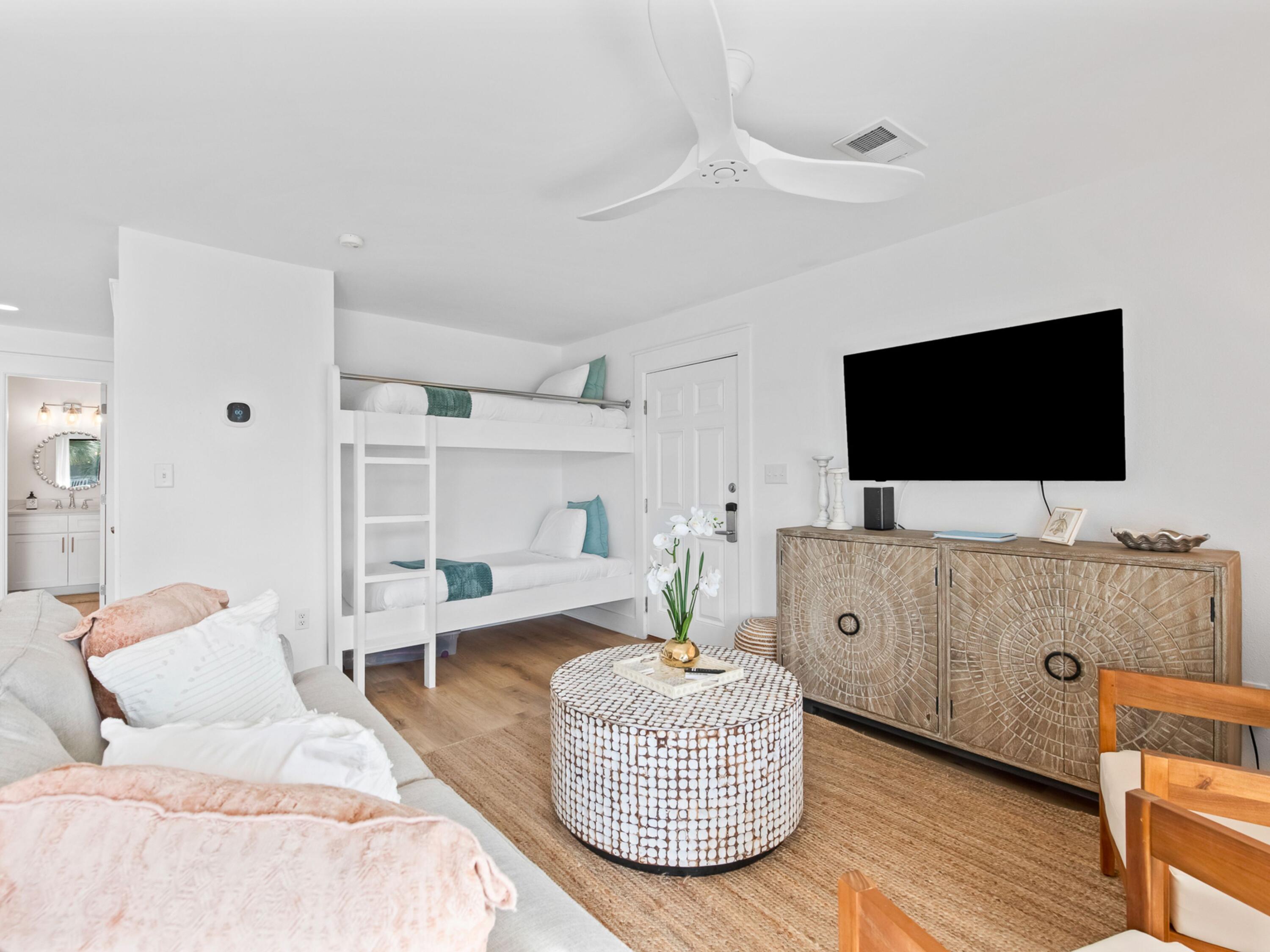 BEACHWOOD VILLAS CONDO - Residential