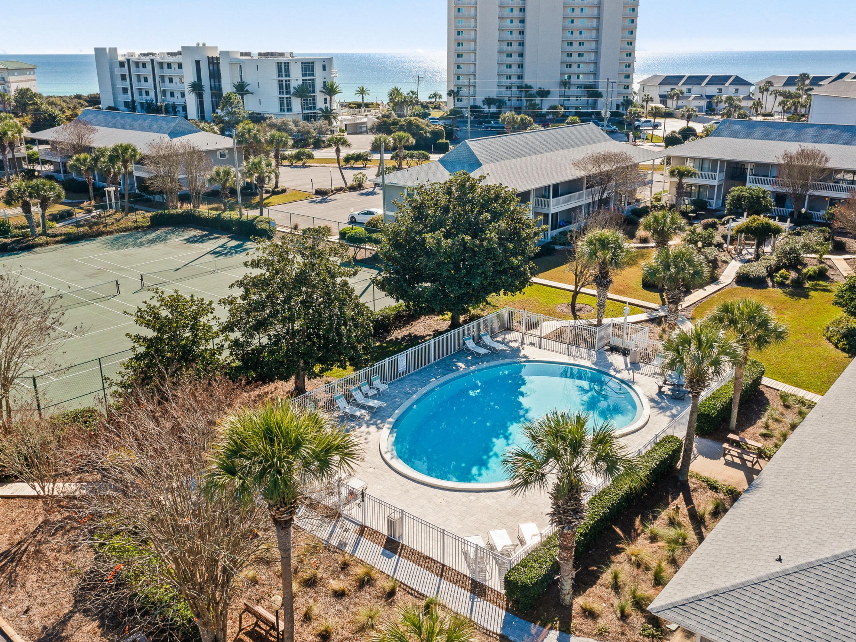 BEACHWOOD VILLAS CONDO - Residential