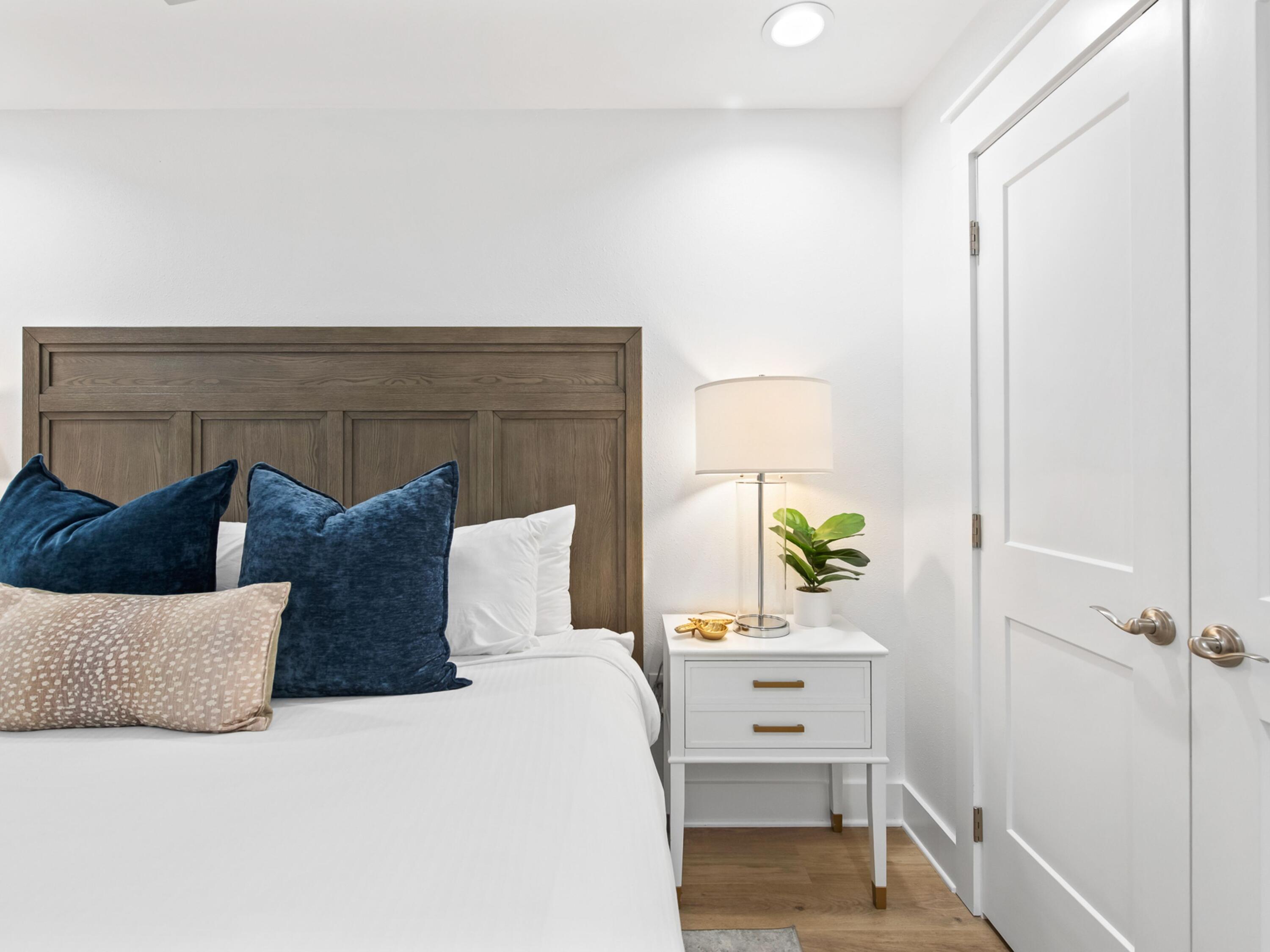 BEACHWOOD VILLAS CONDO - Residential