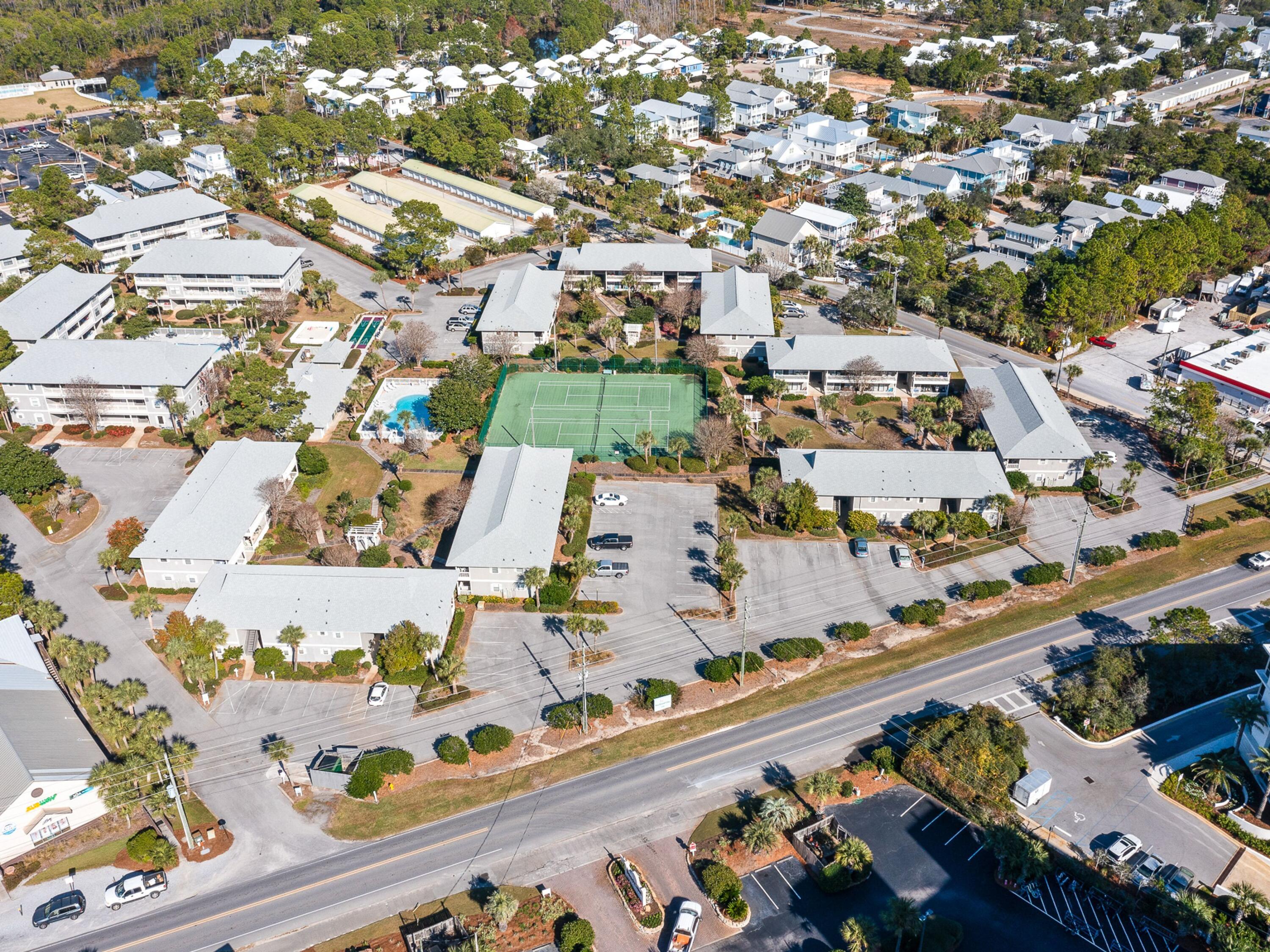 BEACHWOOD VILLAS CONDO - Residential