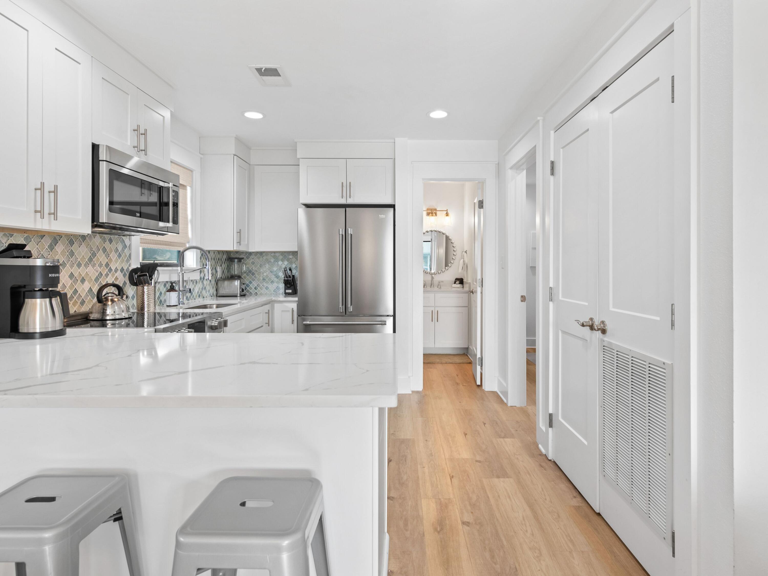 BEACHWOOD VILLAS CONDO - Residential