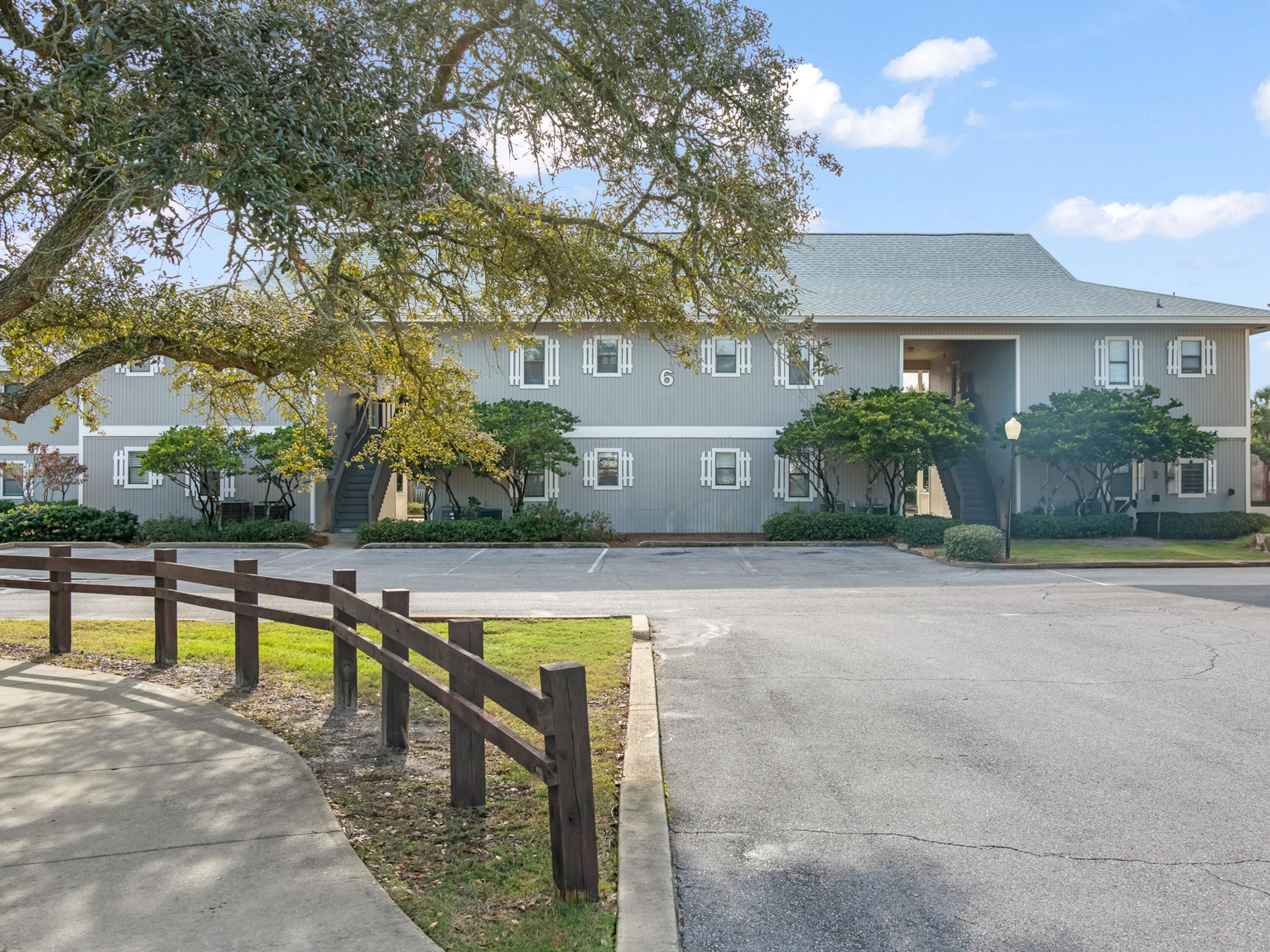 BEACHWOOD VILLAS CONDO - Residential