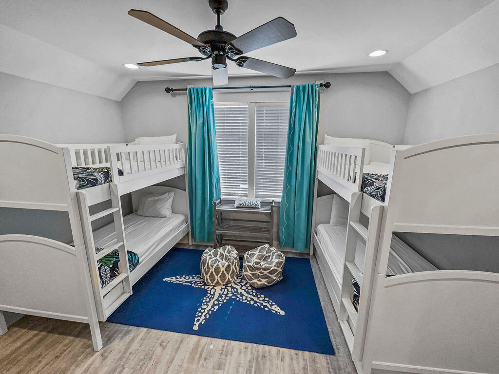 BUNGALOS AT SANDESTIN - Residential