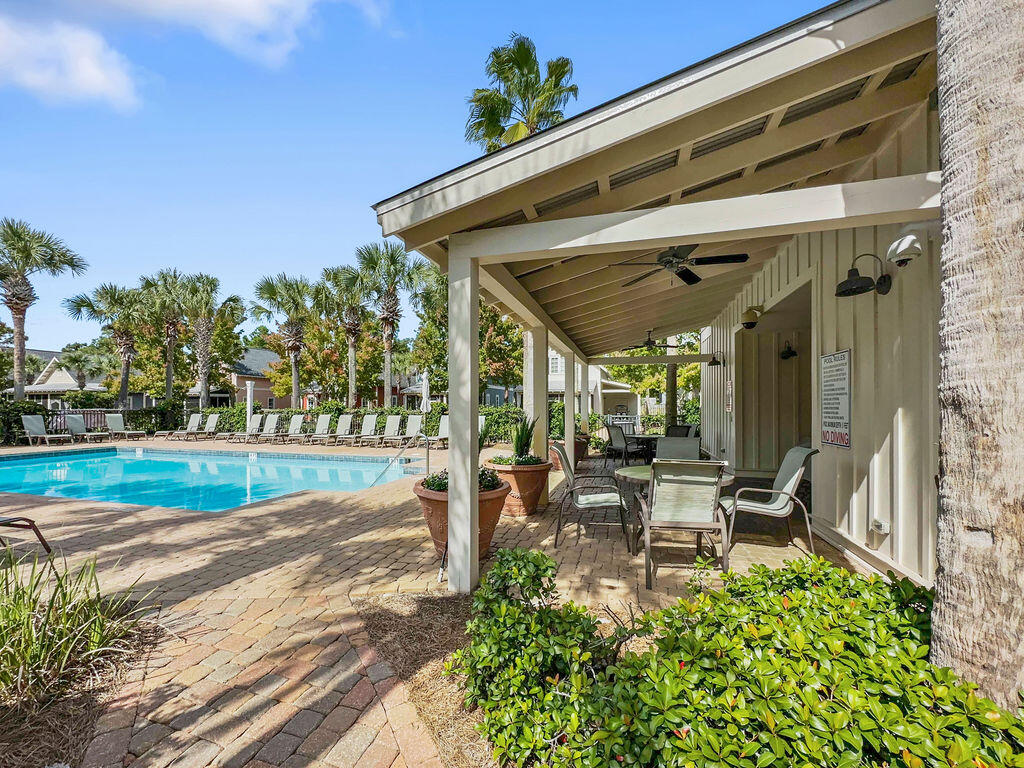 BUNGALOS AT SANDESTIN - Residential