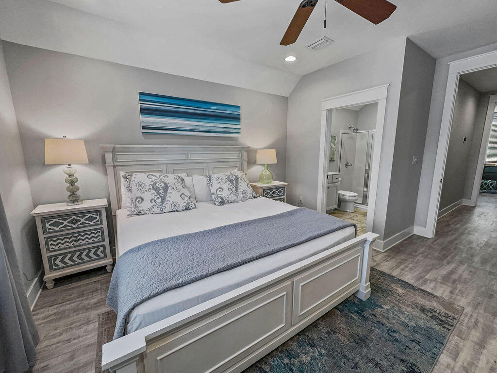 BUNGALOS AT SANDESTIN - Residential