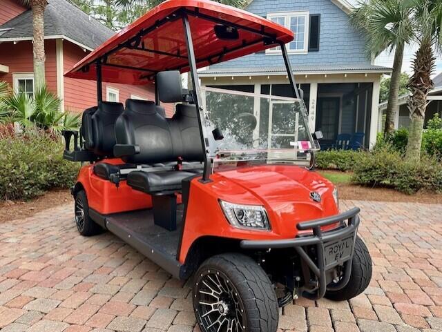 BUNGALOS AT SANDESTIN - Residential