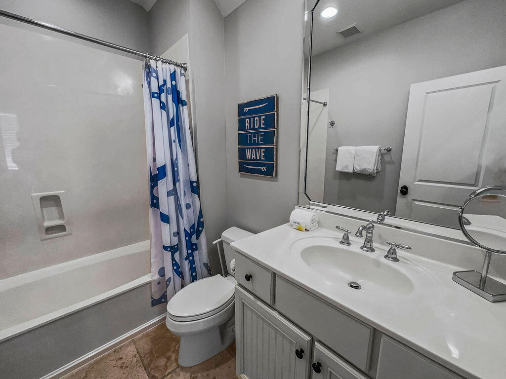 BUNGALOS AT SANDESTIN - Residential