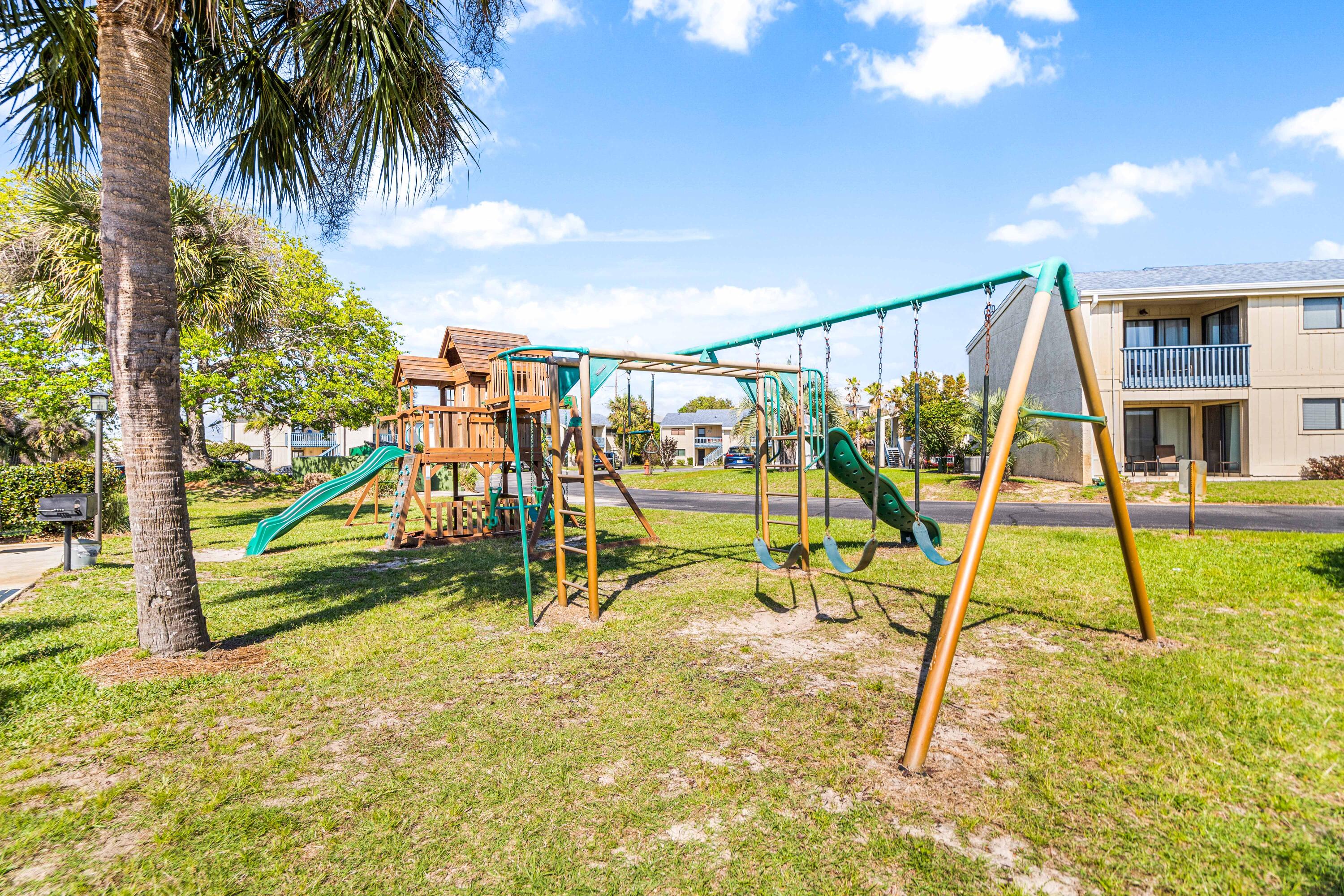 CHATEAU LA MER CONDO 2 - Residential