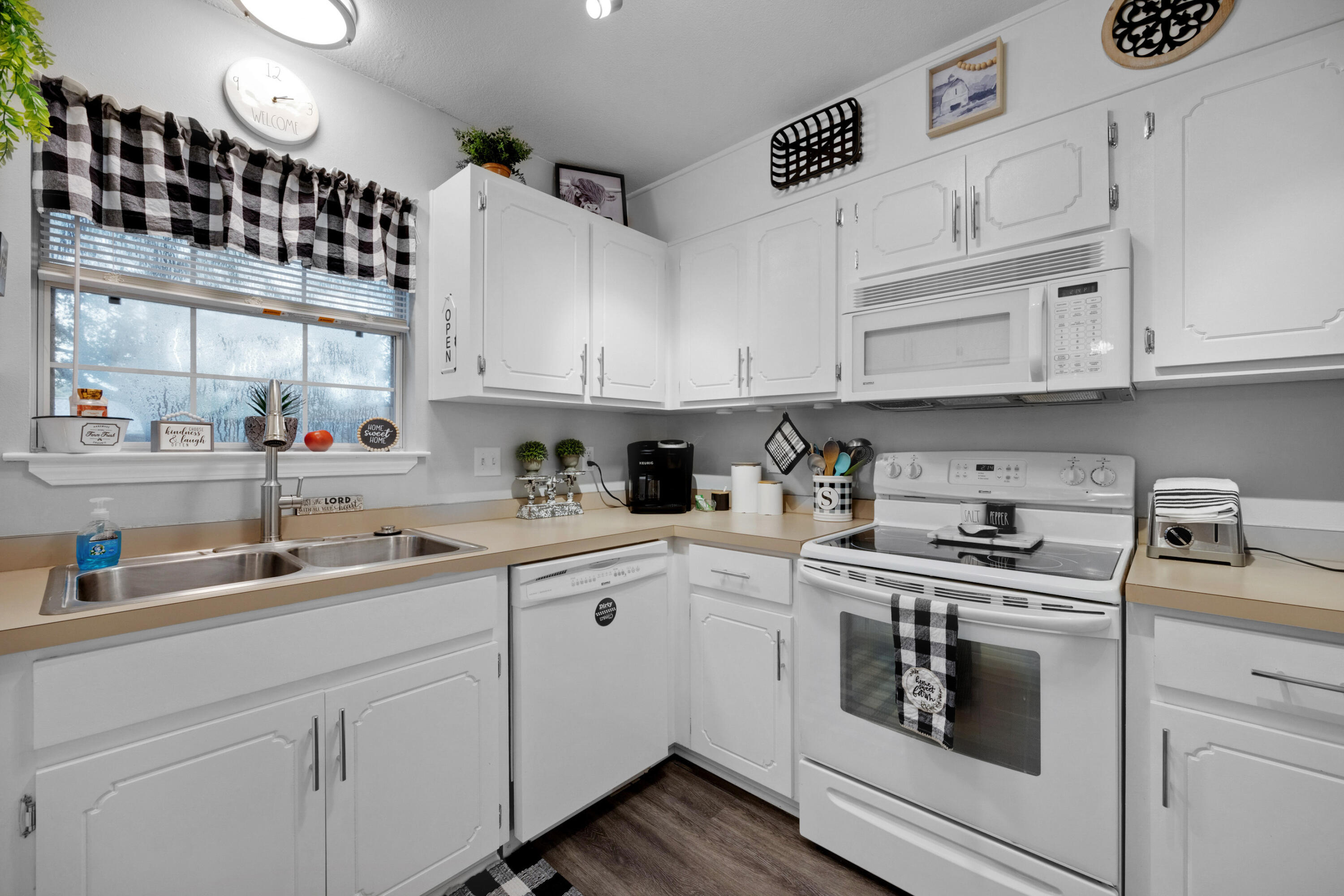 BEDFORD SQUARE T/H - Residential