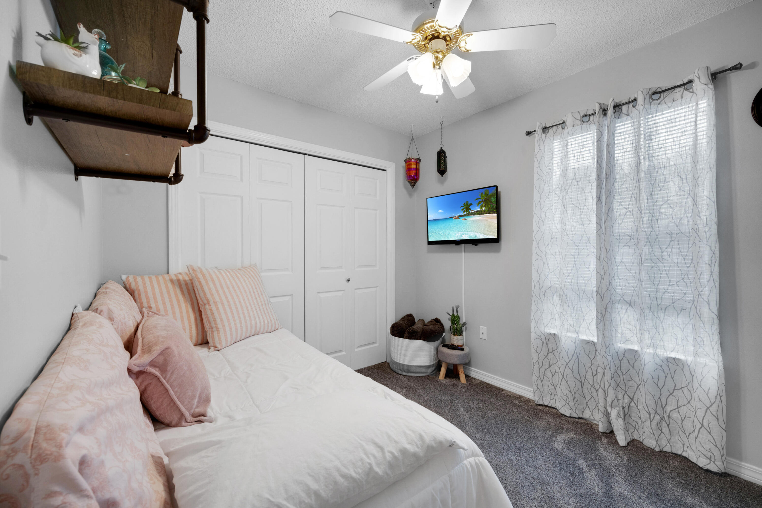 BEDFORD SQUARE T/H - Residential