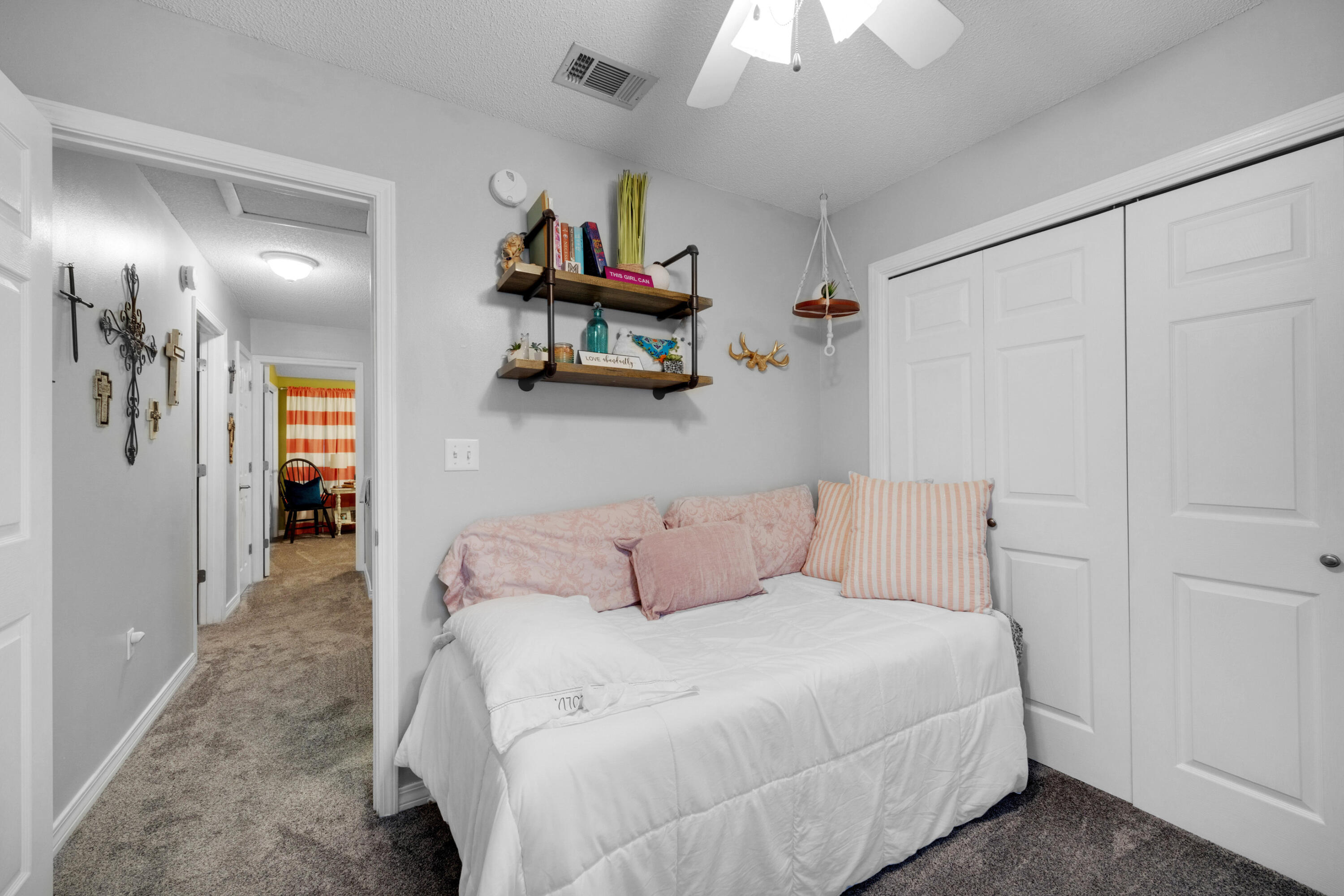 BEDFORD SQUARE T/H - Residential