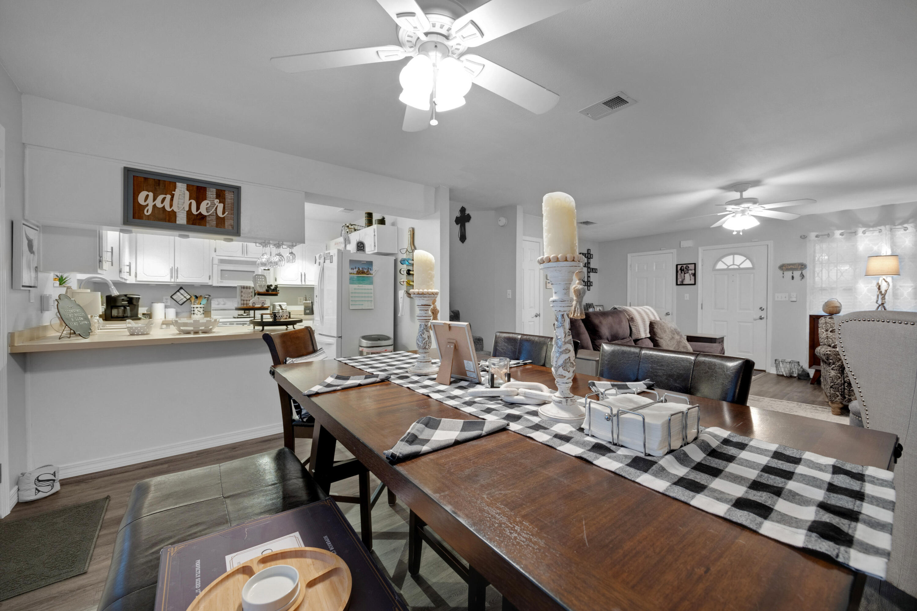 BEDFORD SQUARE T/H - Residential