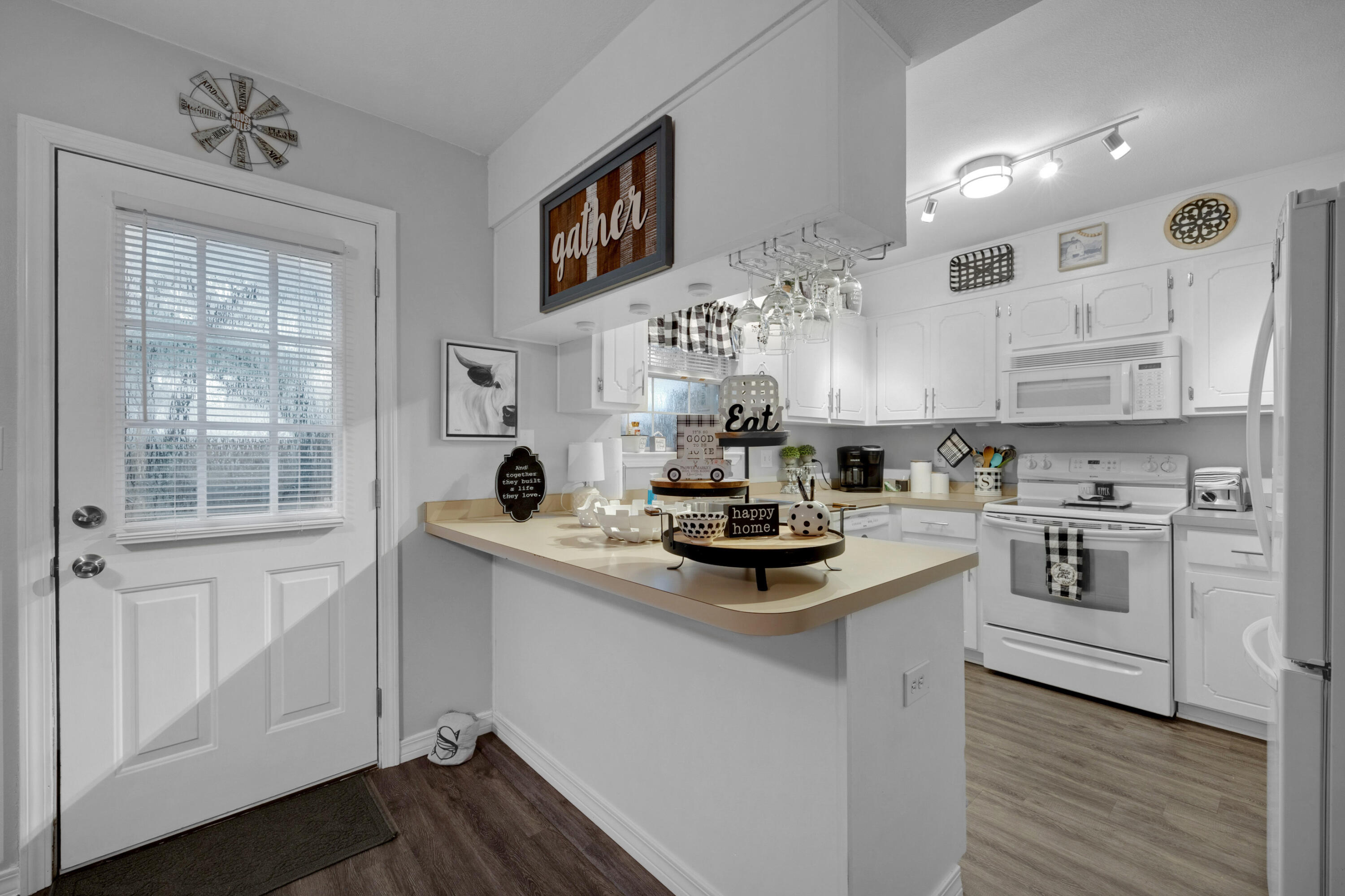 BEDFORD SQUARE T/H - Residential