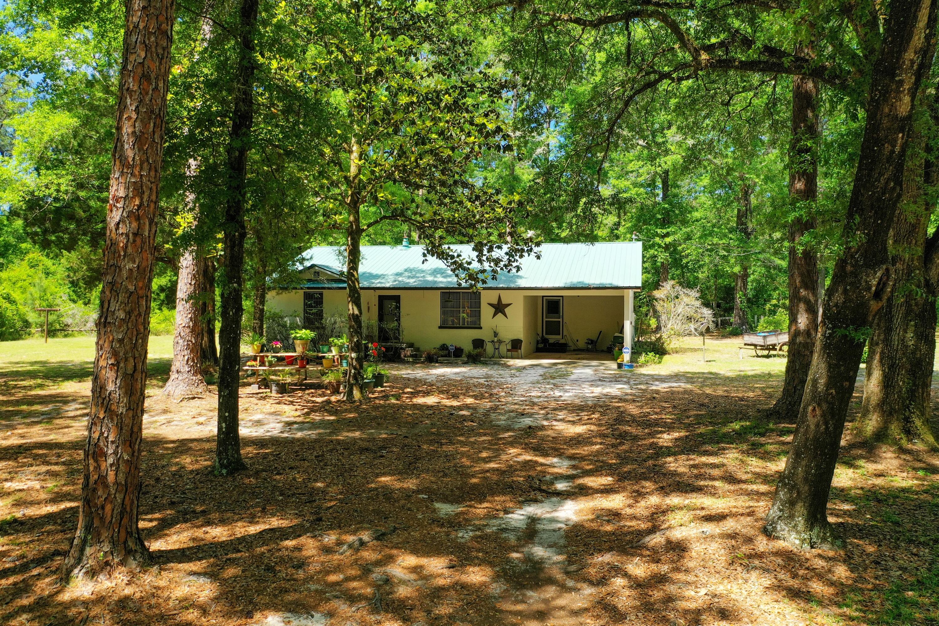 METES & BOUNDS - Land