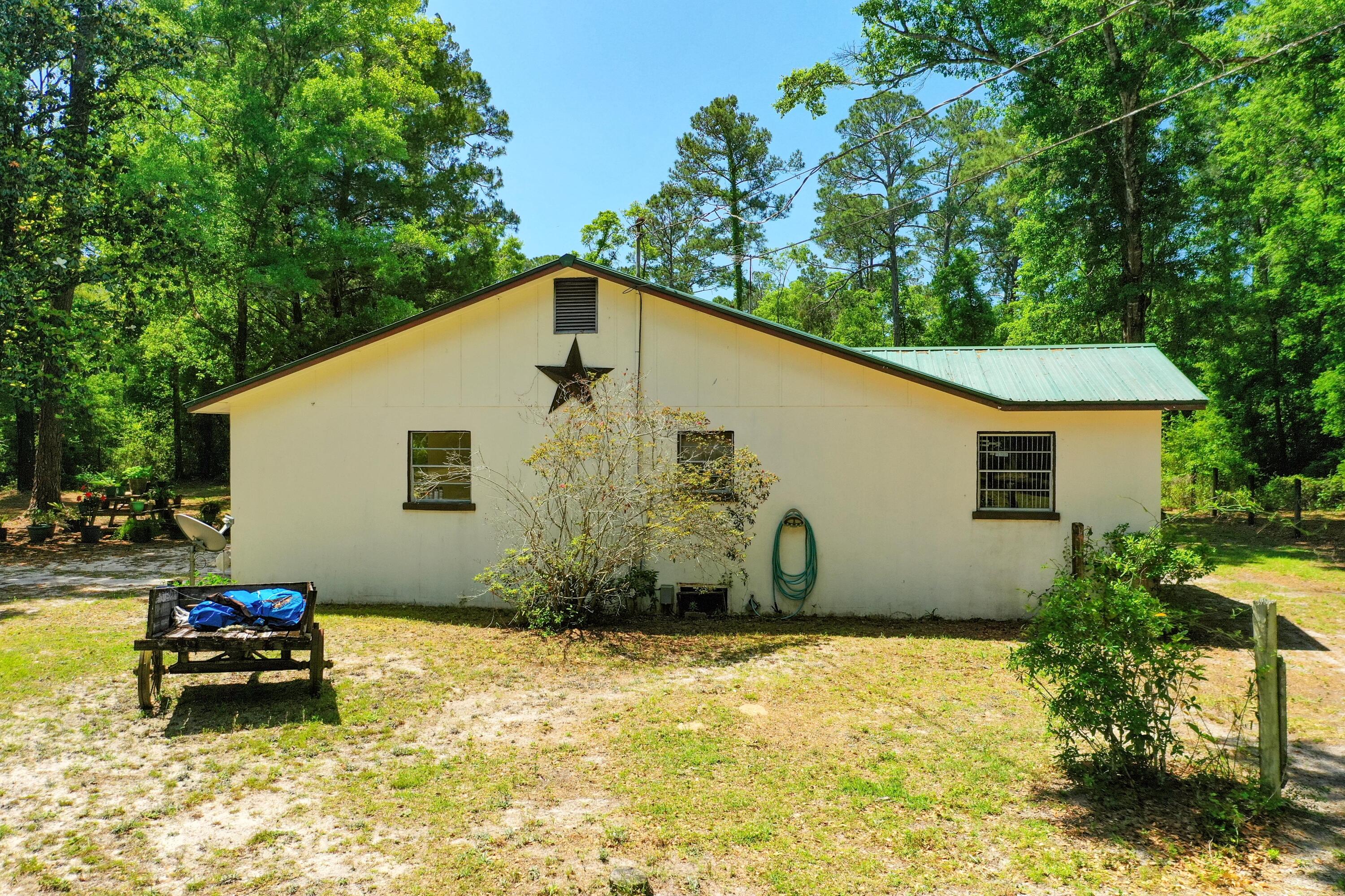 METES & BOUNDS - Land