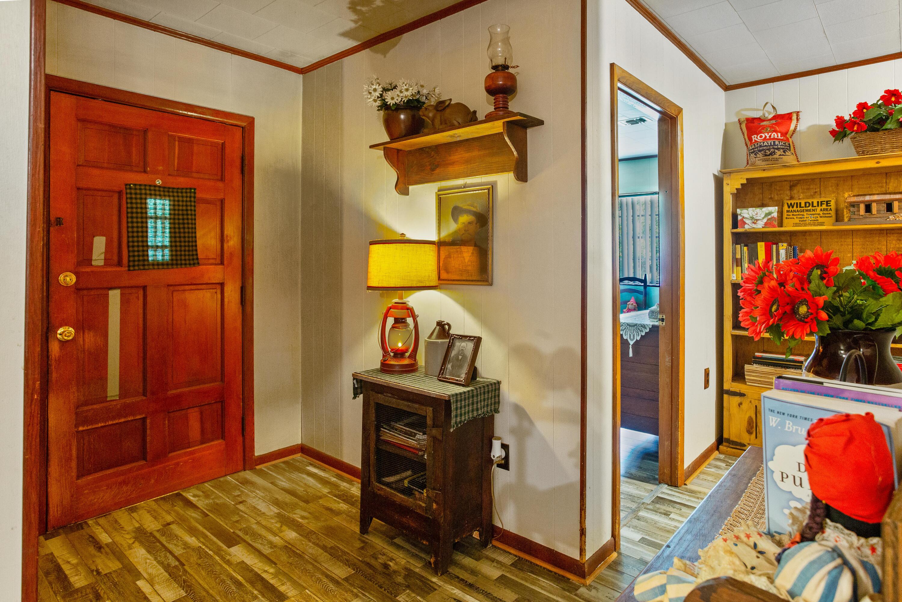 METES & BOUNDS - Land