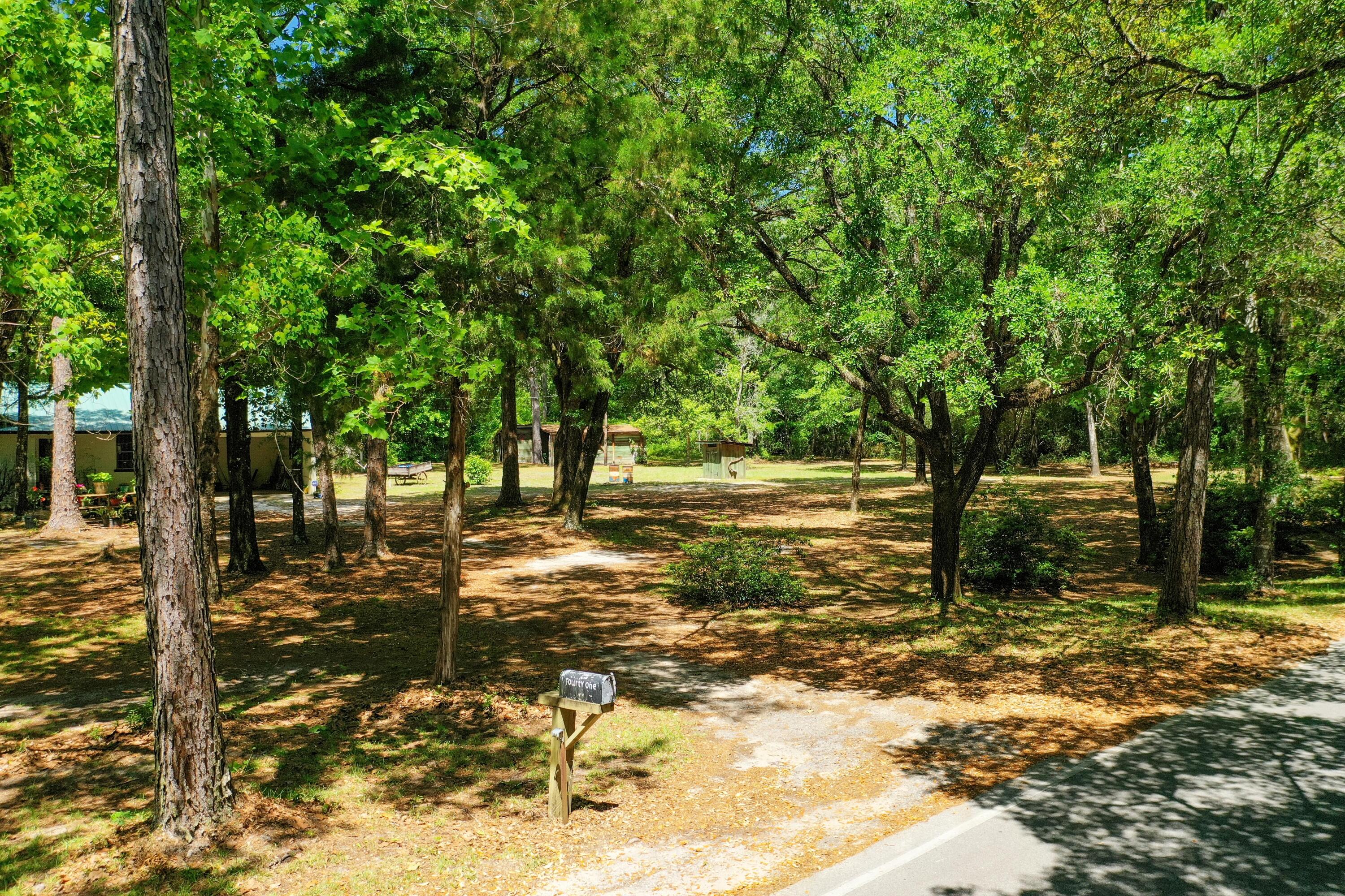 METES & BOUNDS - Land