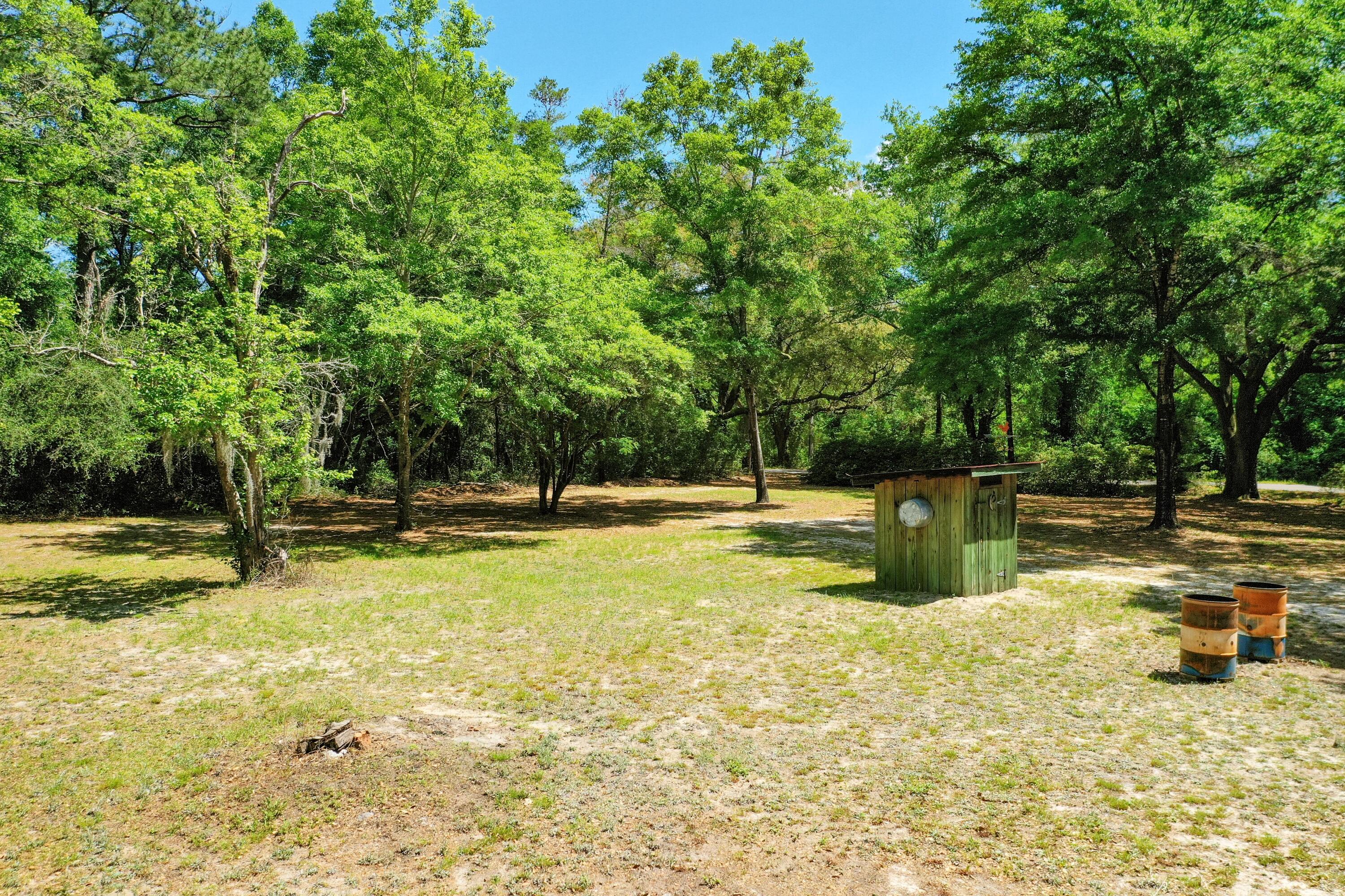 METES & BOUNDS - Land