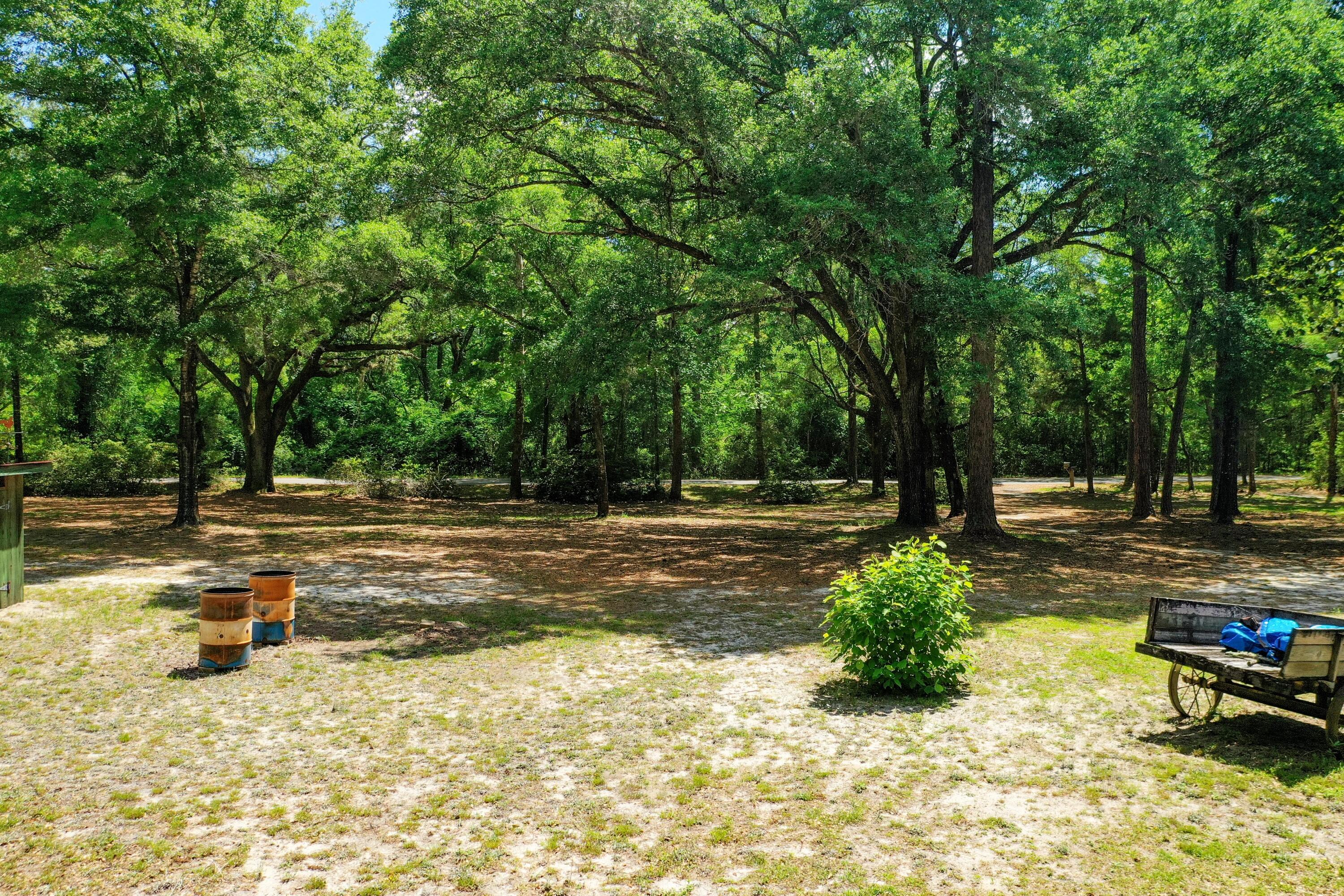 METES & BOUNDS - Land