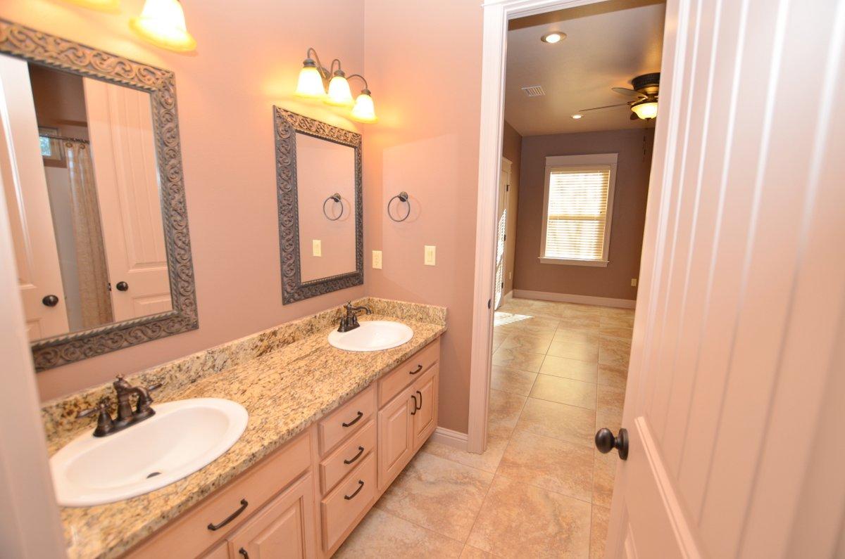 LAKE ARTHUR EST PH I - Residential