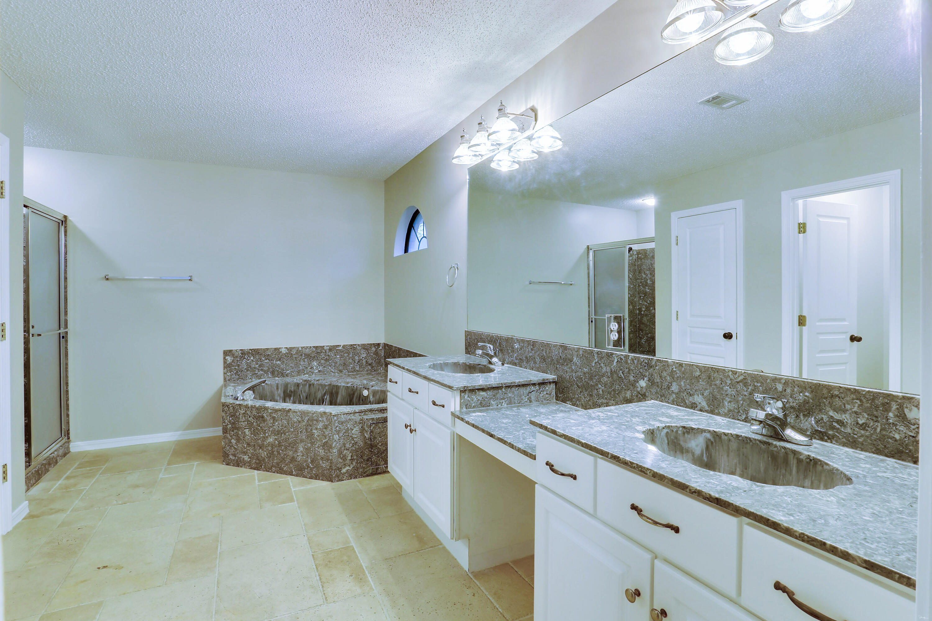 PINNACLE POINT - Residential