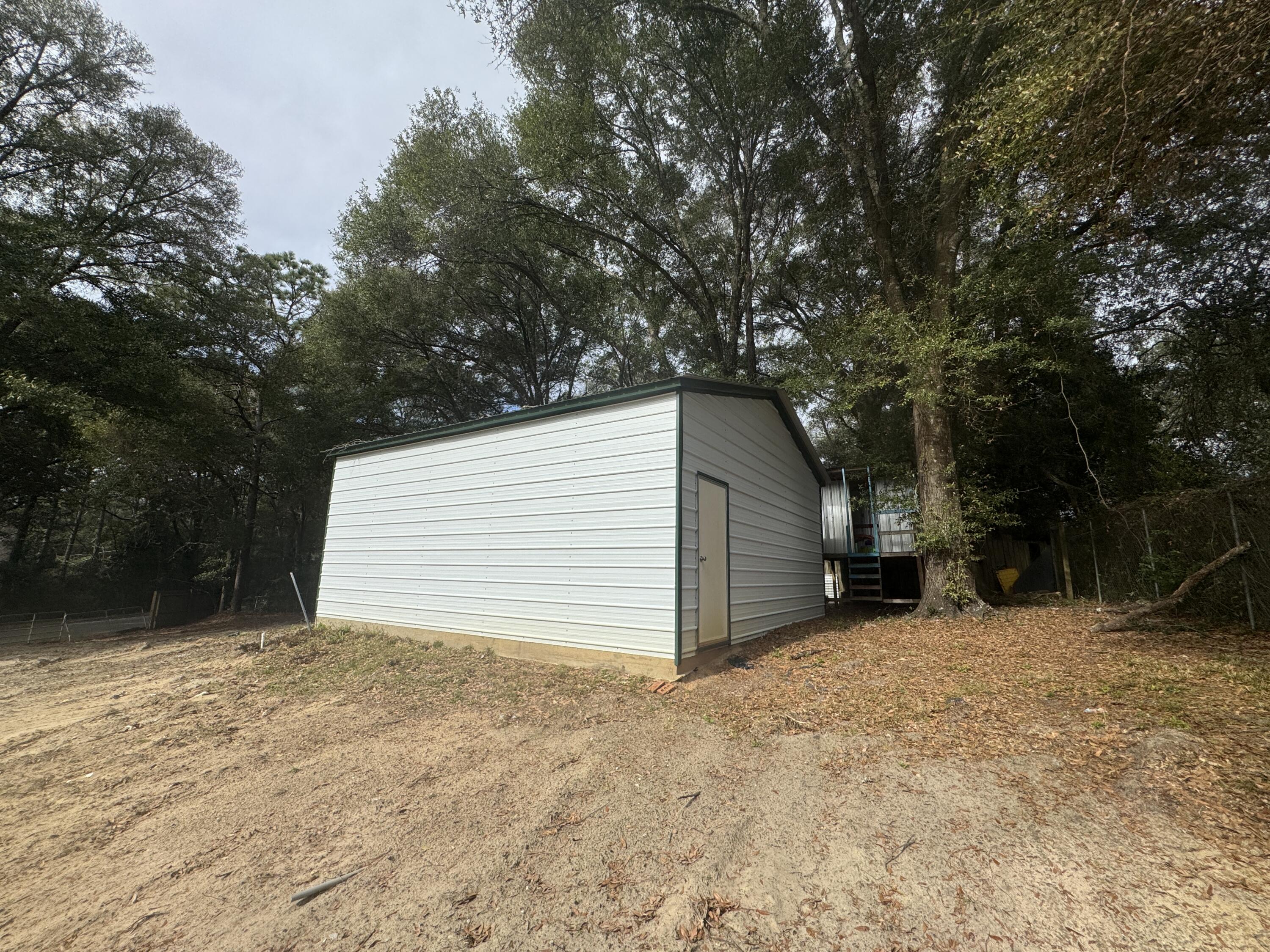 OAKDALE MINI FARMS - Land