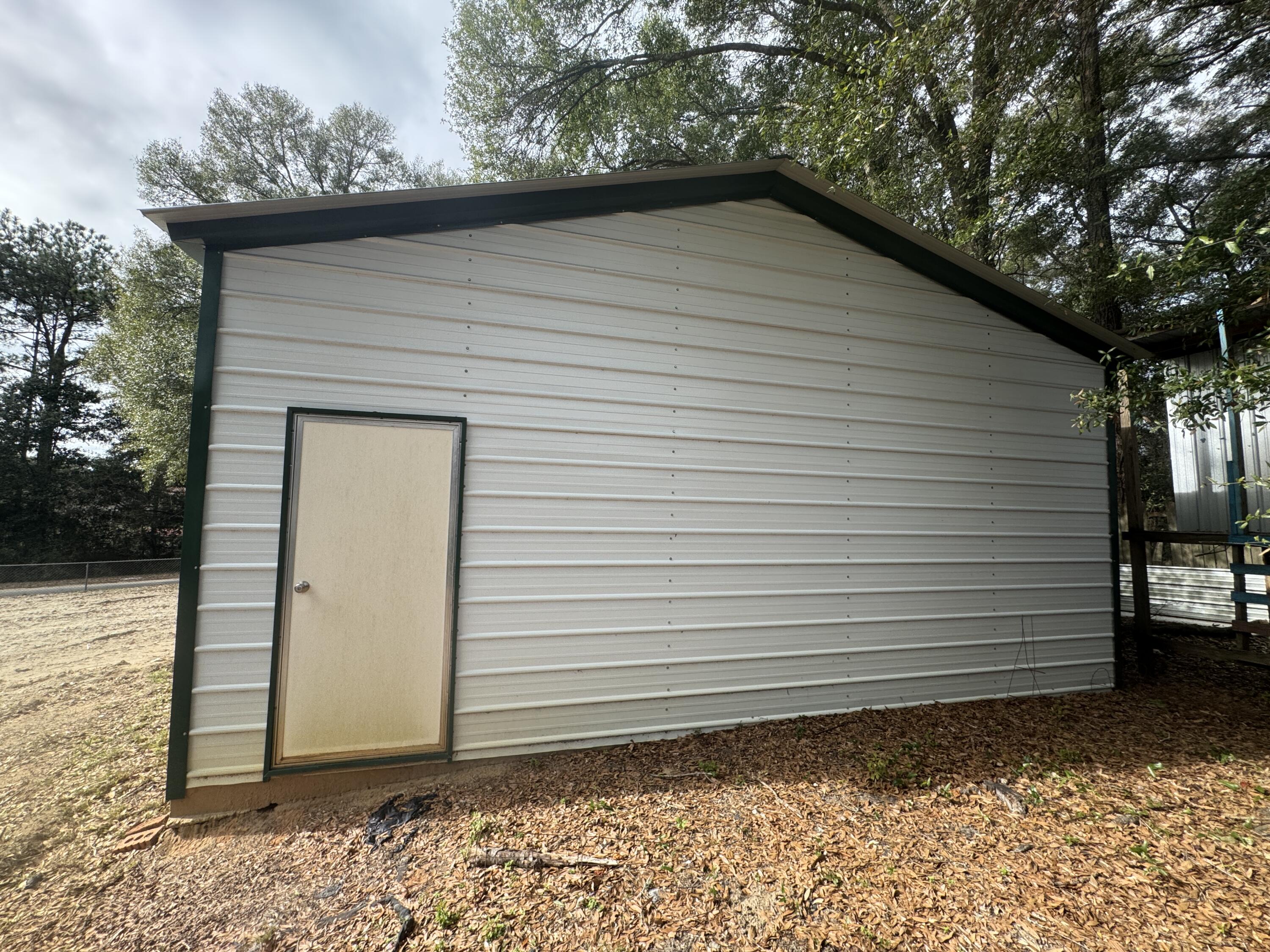 OAKDALE MINI FARMS - Land