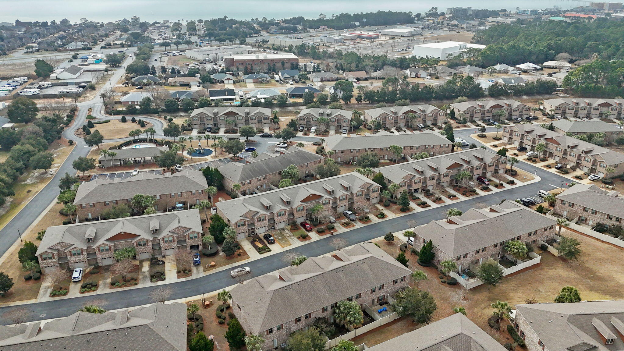 RESERVE POINTE - Residential
