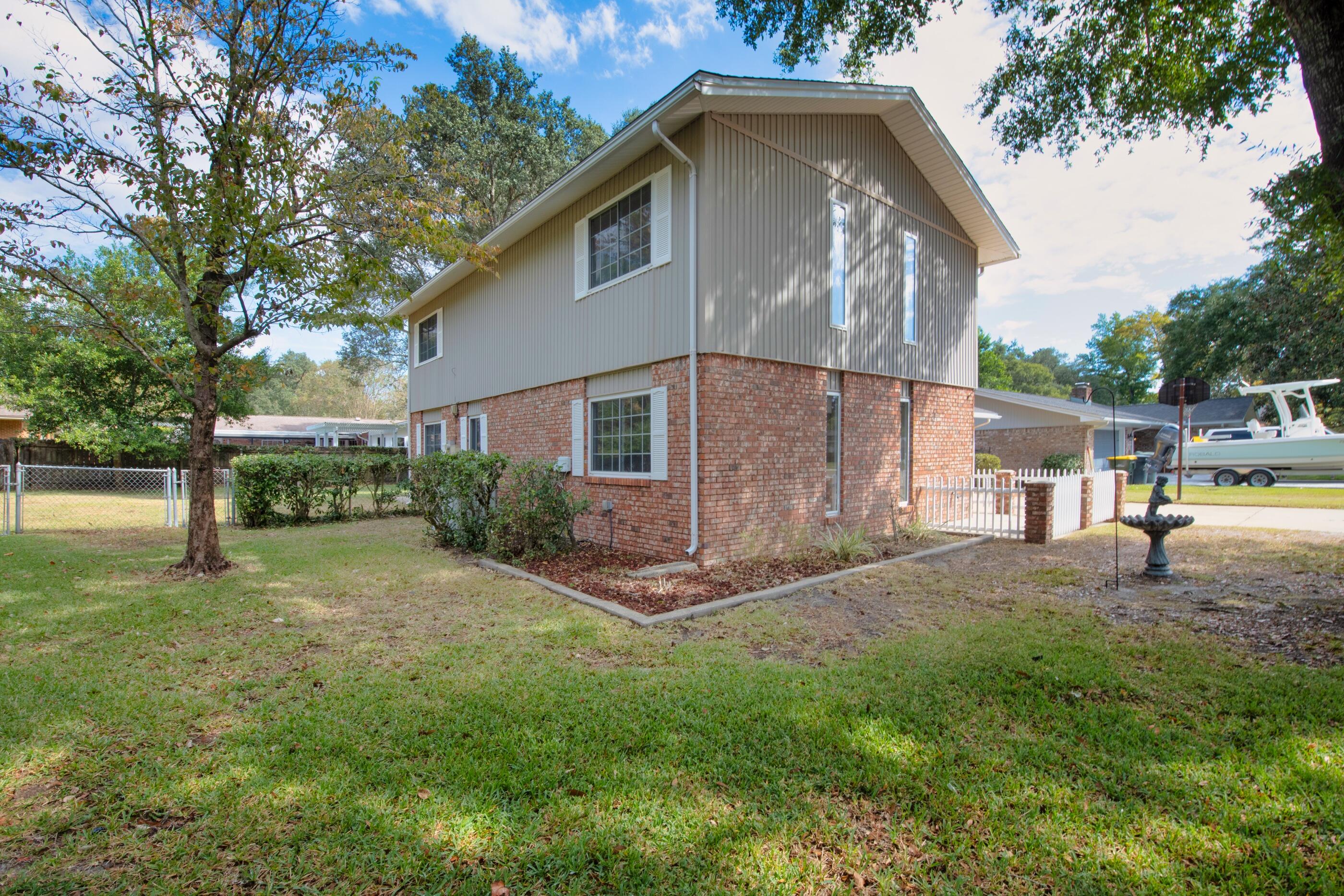 KENWOOD S/D 3RD ADDN - Residential