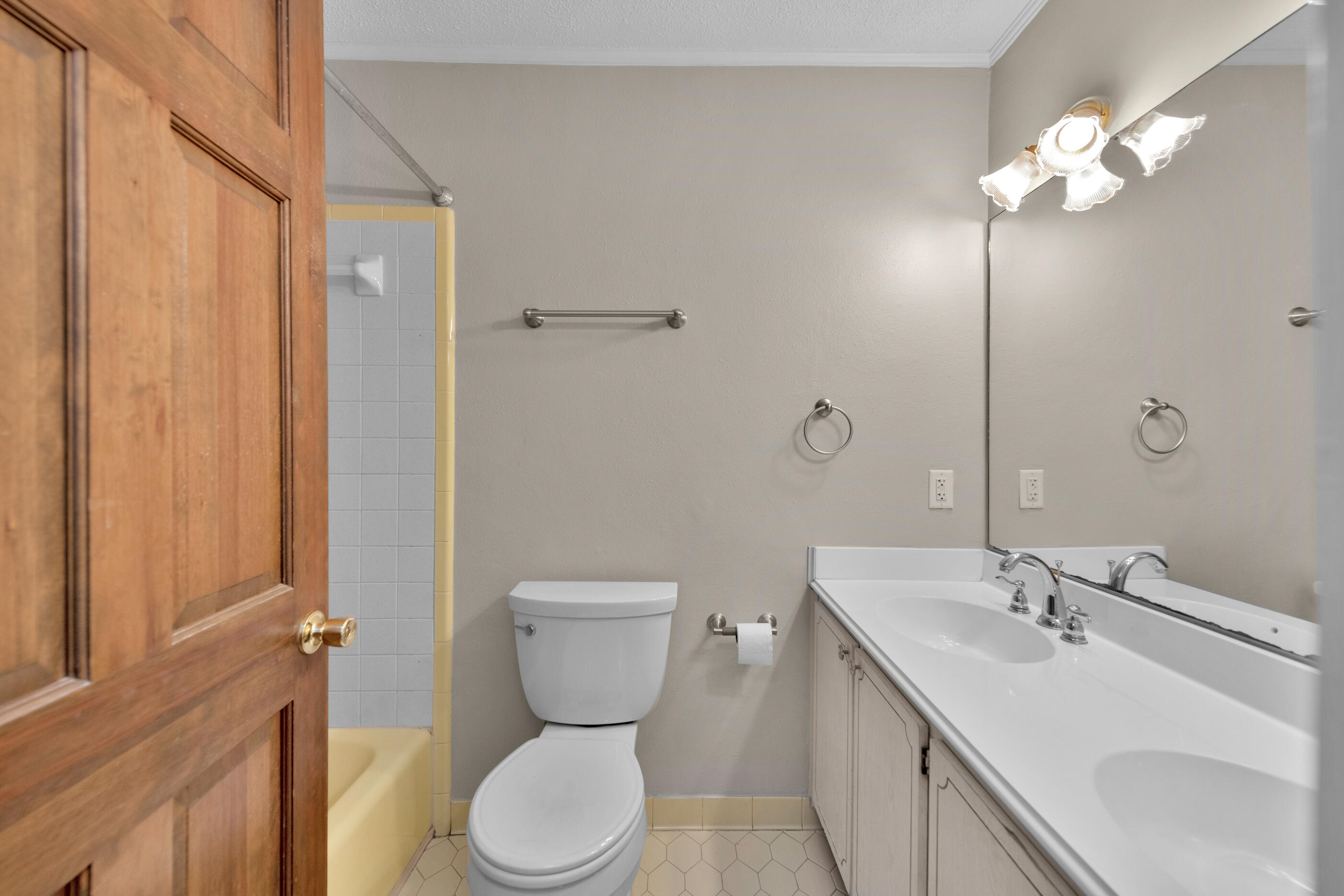 KENWOOD S/D 3RD ADDN - Residential