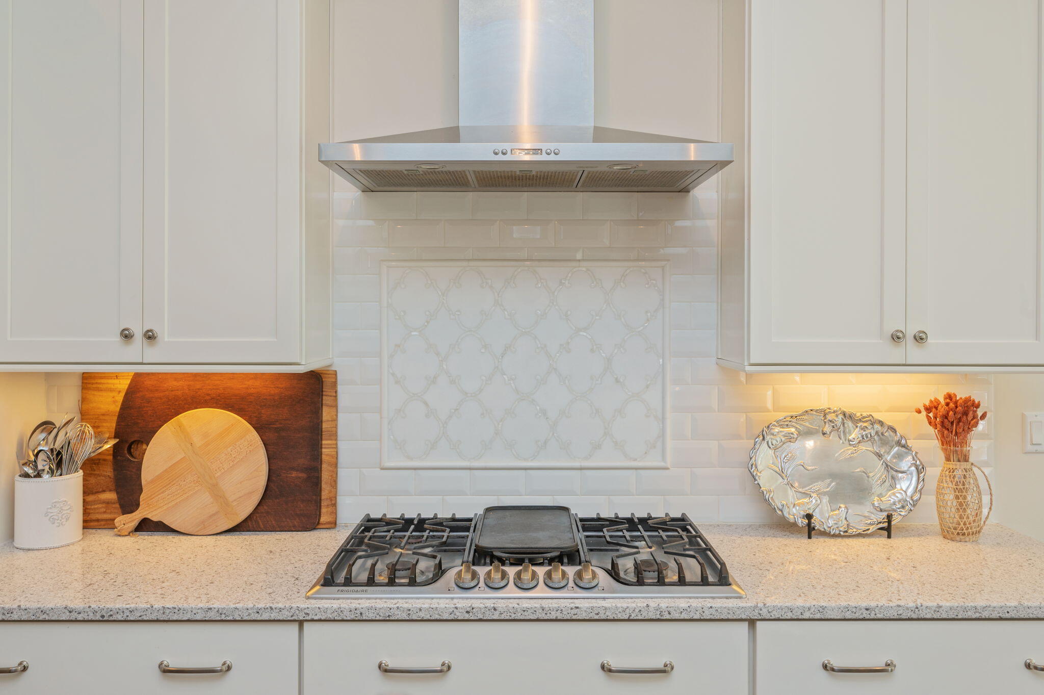 WATER'S EDGE - Residential