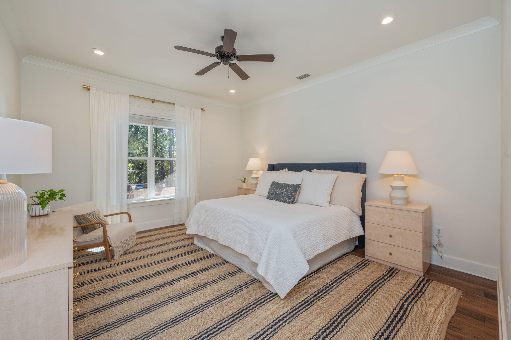 WATER'S EDGE - Residential