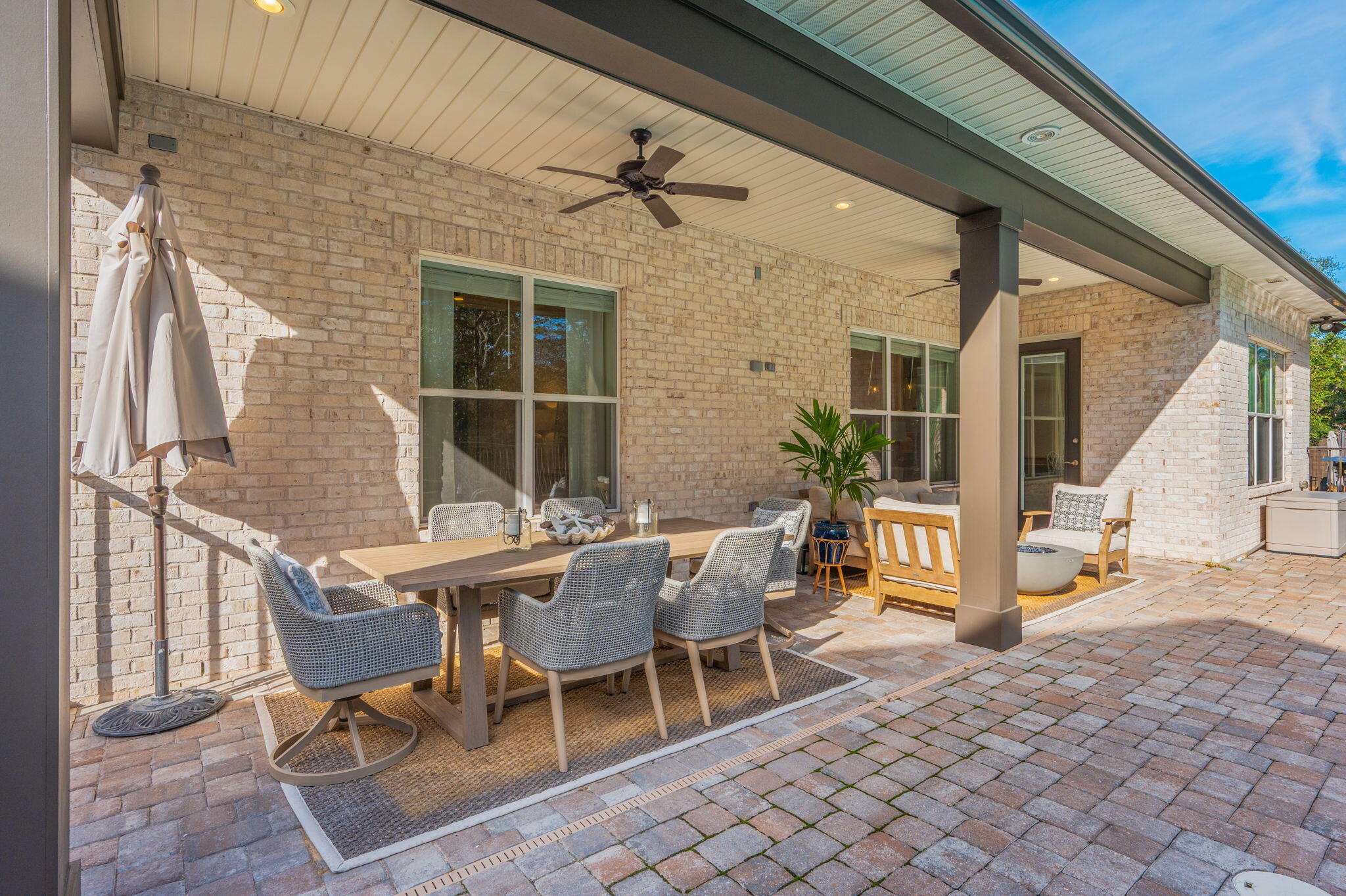 WATER'S EDGE - Residential