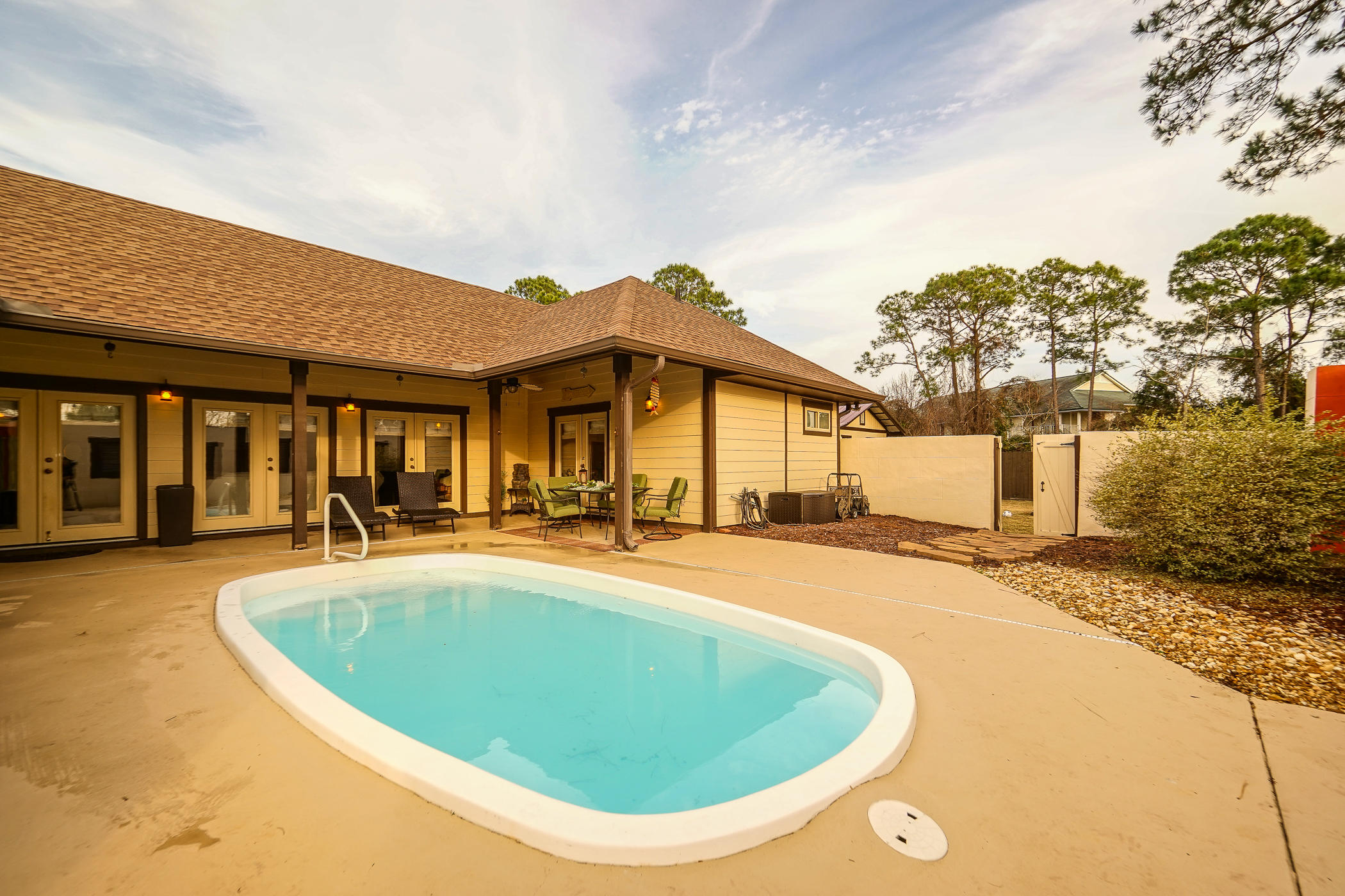 Kell-Aire Gardens is a quiet, low traffic neighborhood, located near the beaches of Destin, Florida.The house has a bright, open floor plan. It was built in 2004, and fully renovated in 2017. It sits on an end lot, across from a community park.This home features:3 bedrooms; 3 1/2 baths; large, walk-in closets; lots of storage space; luxurious, soaking tubs;stunningly polished concrete floors; matching, black-out blinds, covering 14 stylish French doors;separate, mother-in-law apartment with kitchenette, private entrance, and private driveway;boutique, stand alone office (7 x 9ft), perfect for private study or operating a home business;large storage shed (12 x 16ft) built like a mini-house with lighting, countertops, and cabinets.