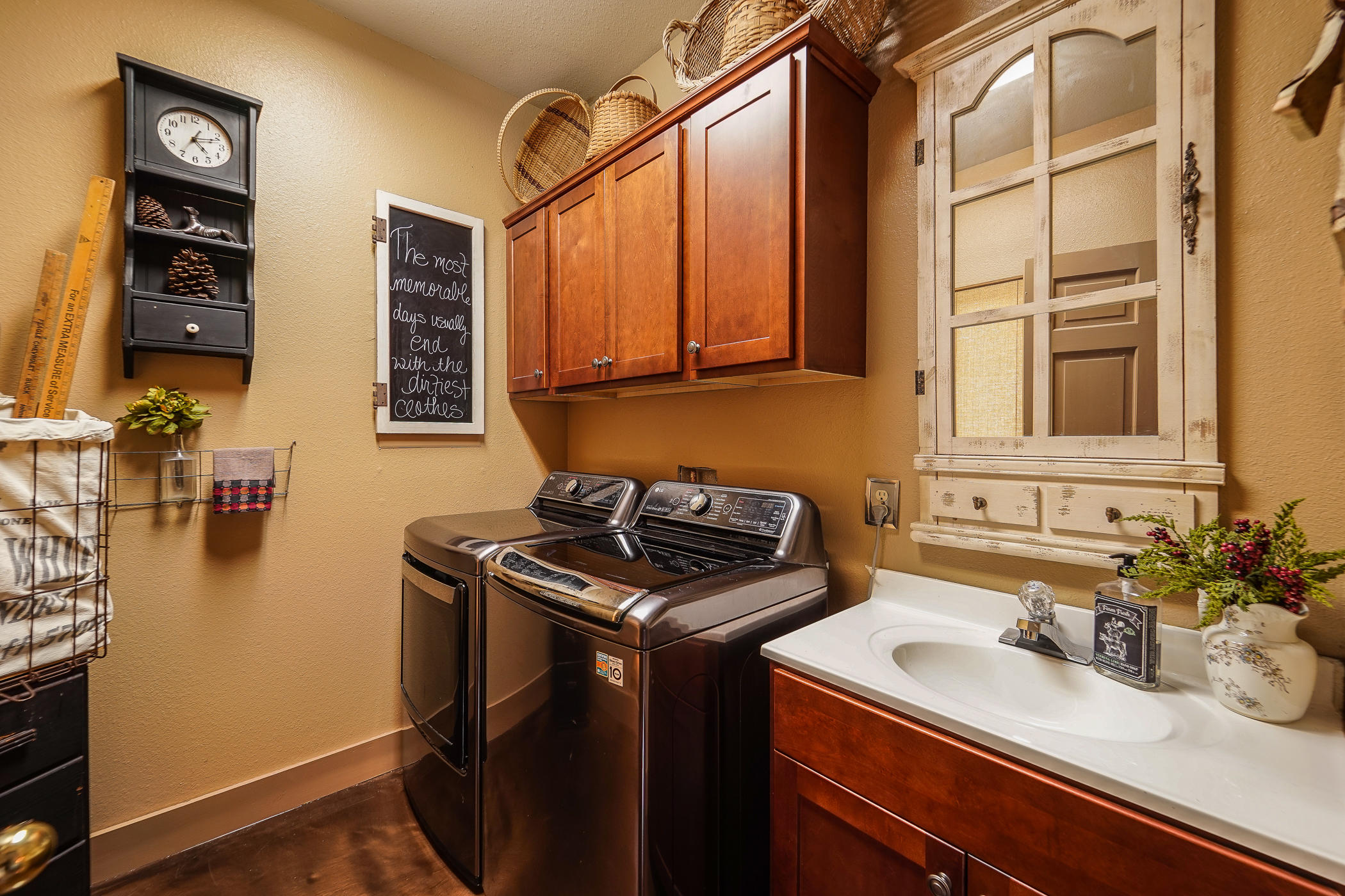 KELL-AIRE GARDENS - Residential