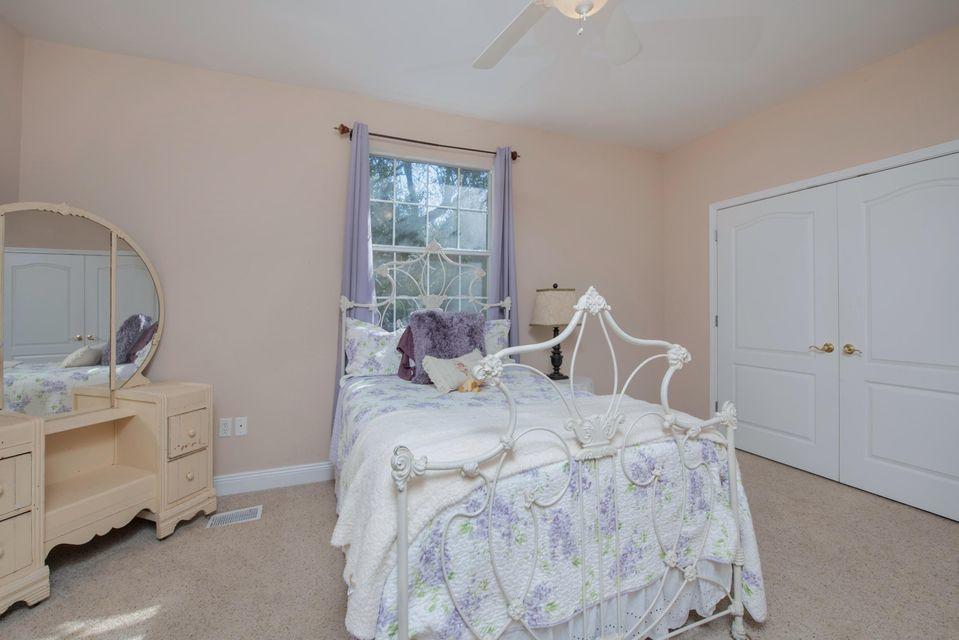 GRAND OAK PLACE - Residential Lease