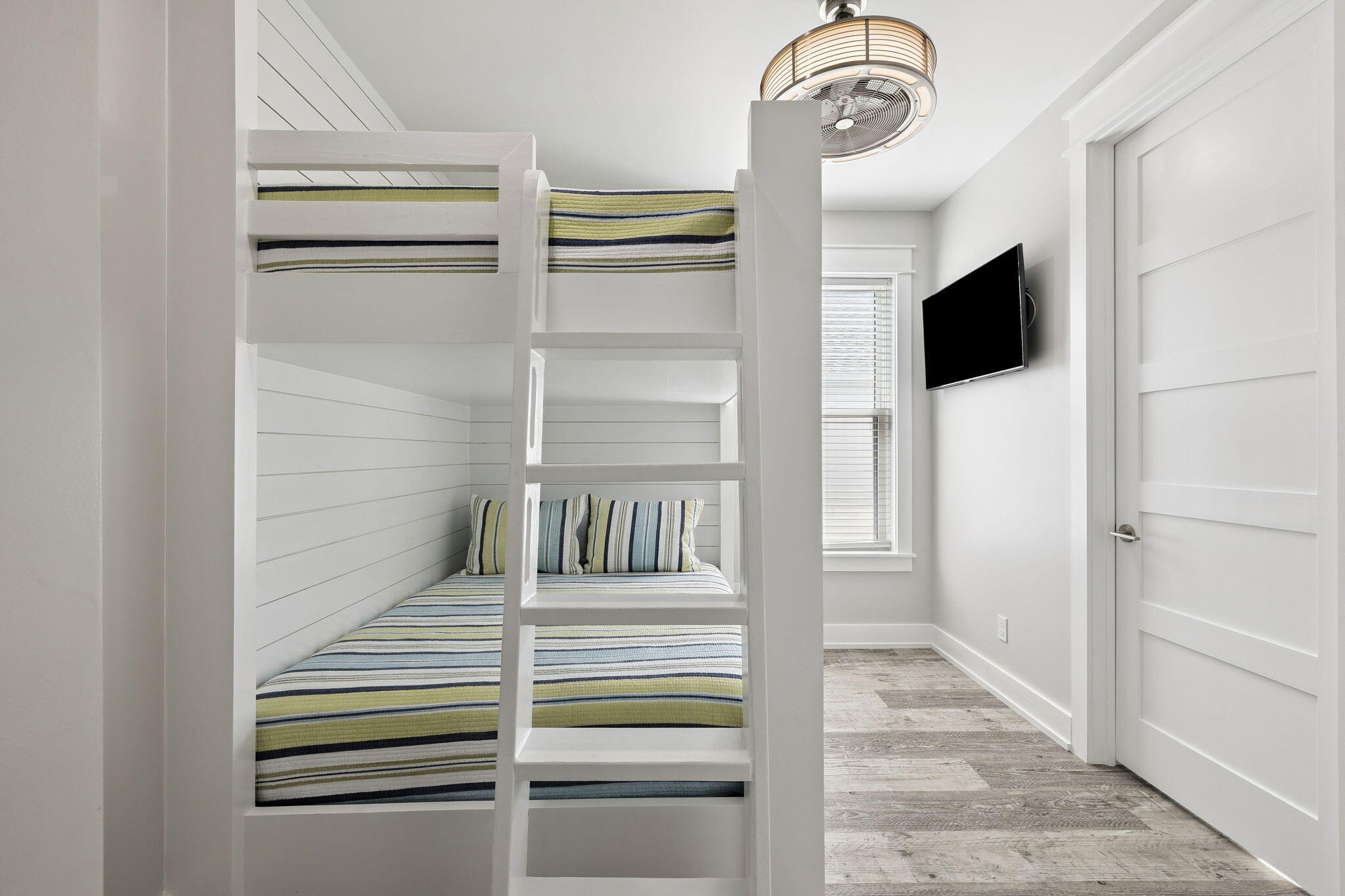 LULLWATER BEACH - Residential