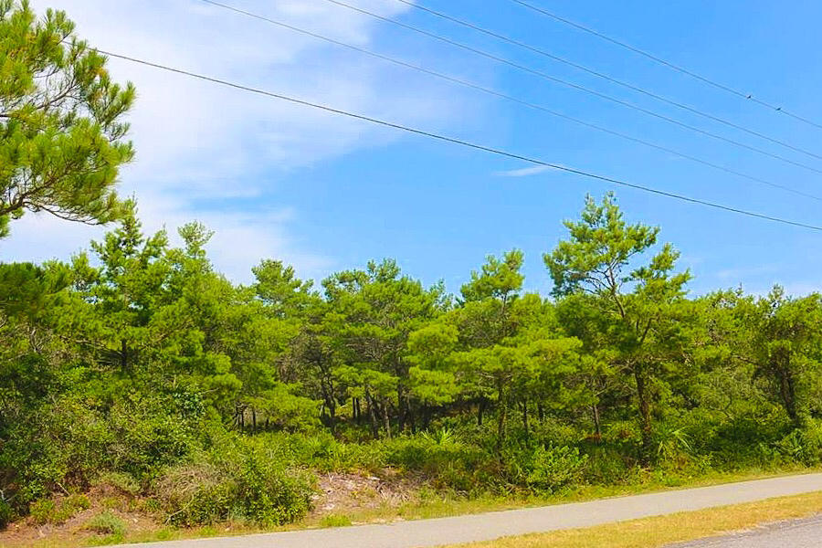 SPIRES FAIRWAY UNREC - Land